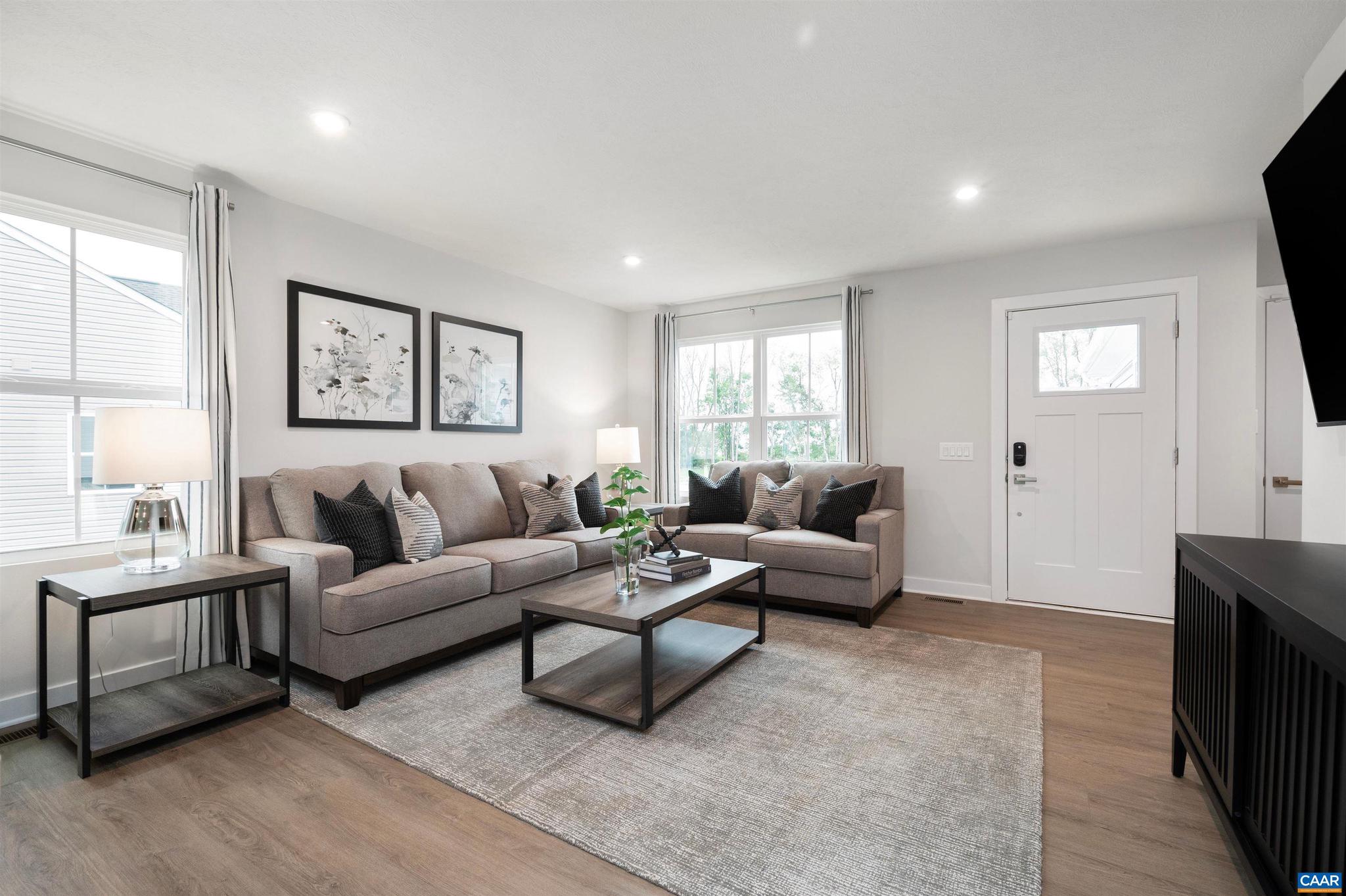 58 GUNNISON DR