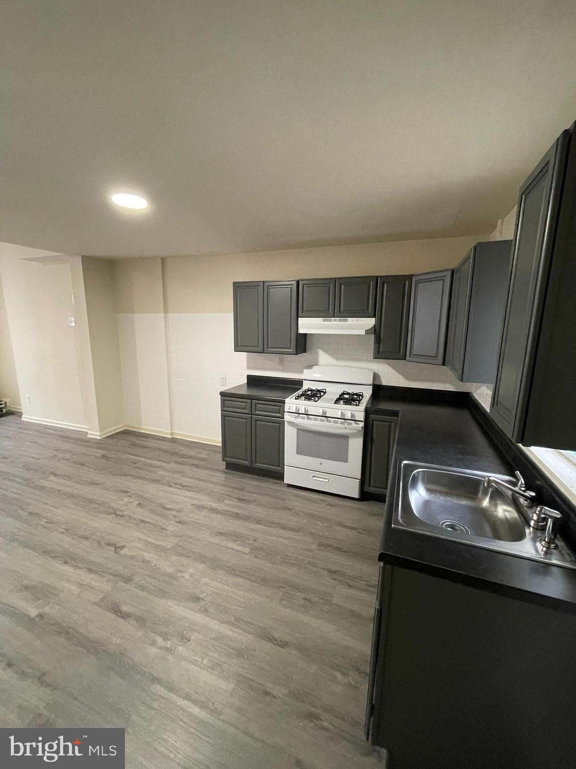 PHILADELPHIA (NORTH) - Residential Lease