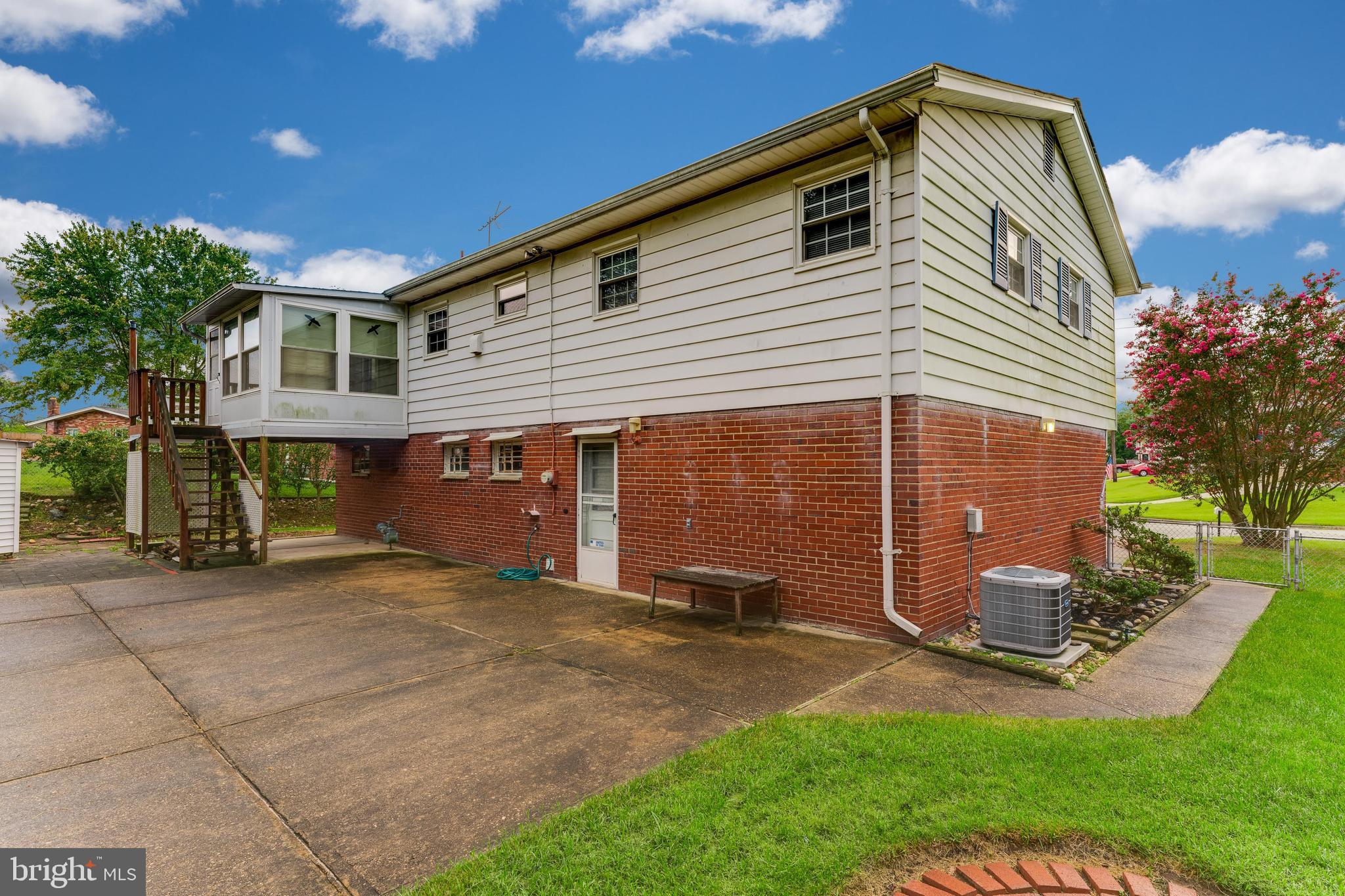 ROSECROFT PARK - Residential