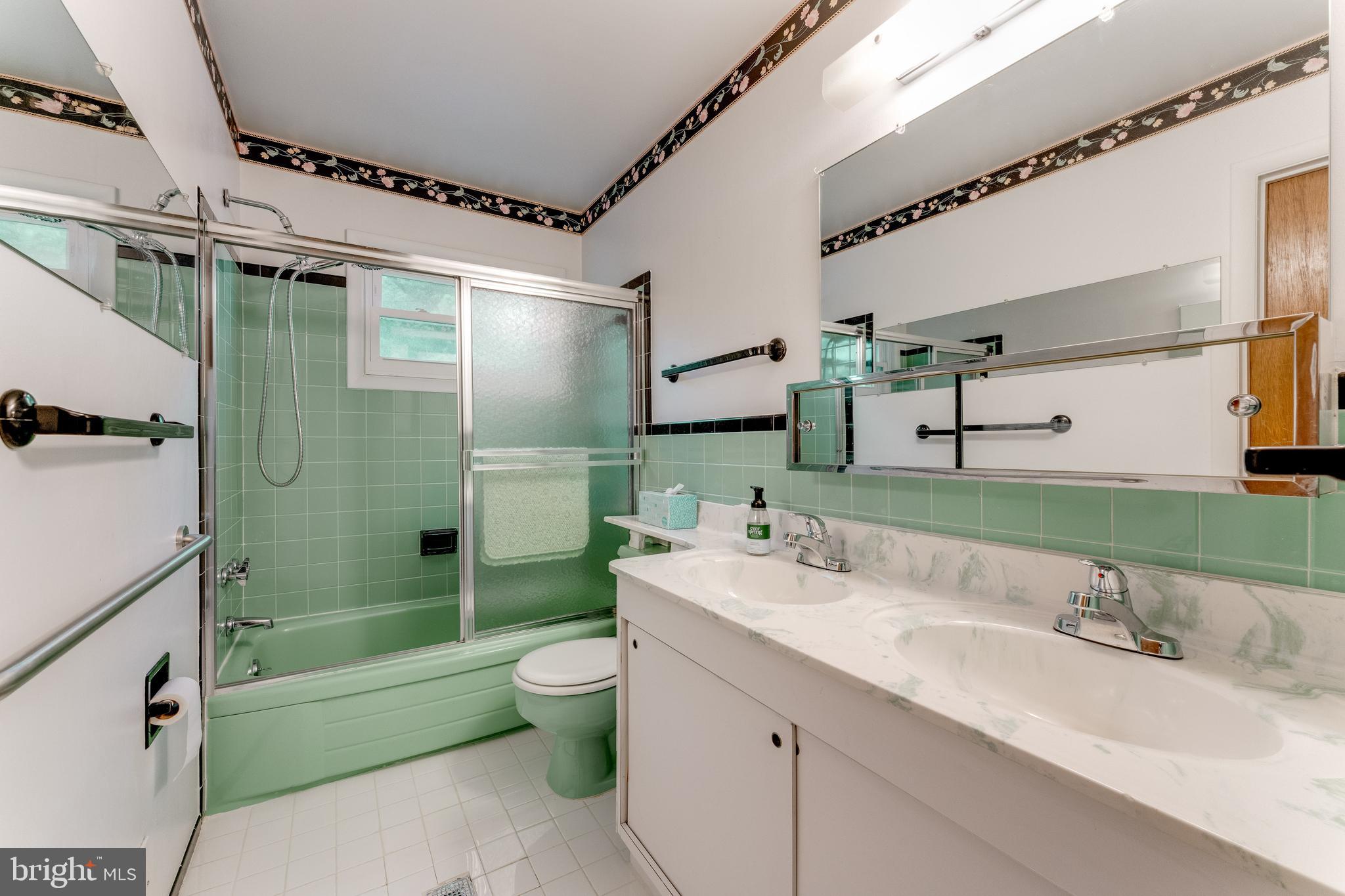 ROSECROFT PARK - Residential