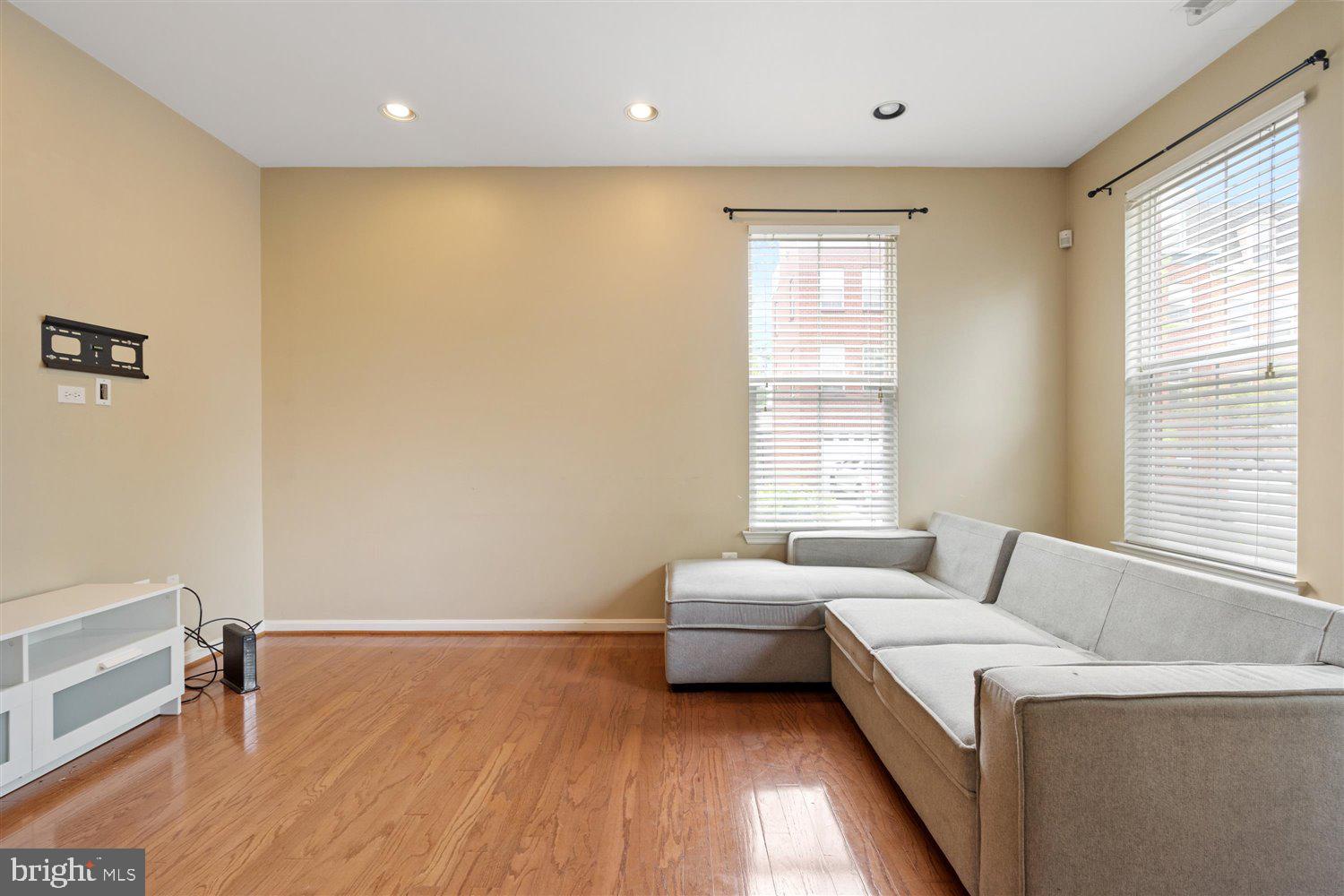 BUTCHER'S HILL - Residential