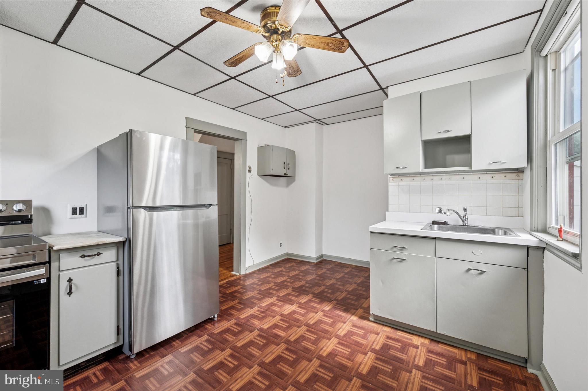 COLLINGDALE - Residential