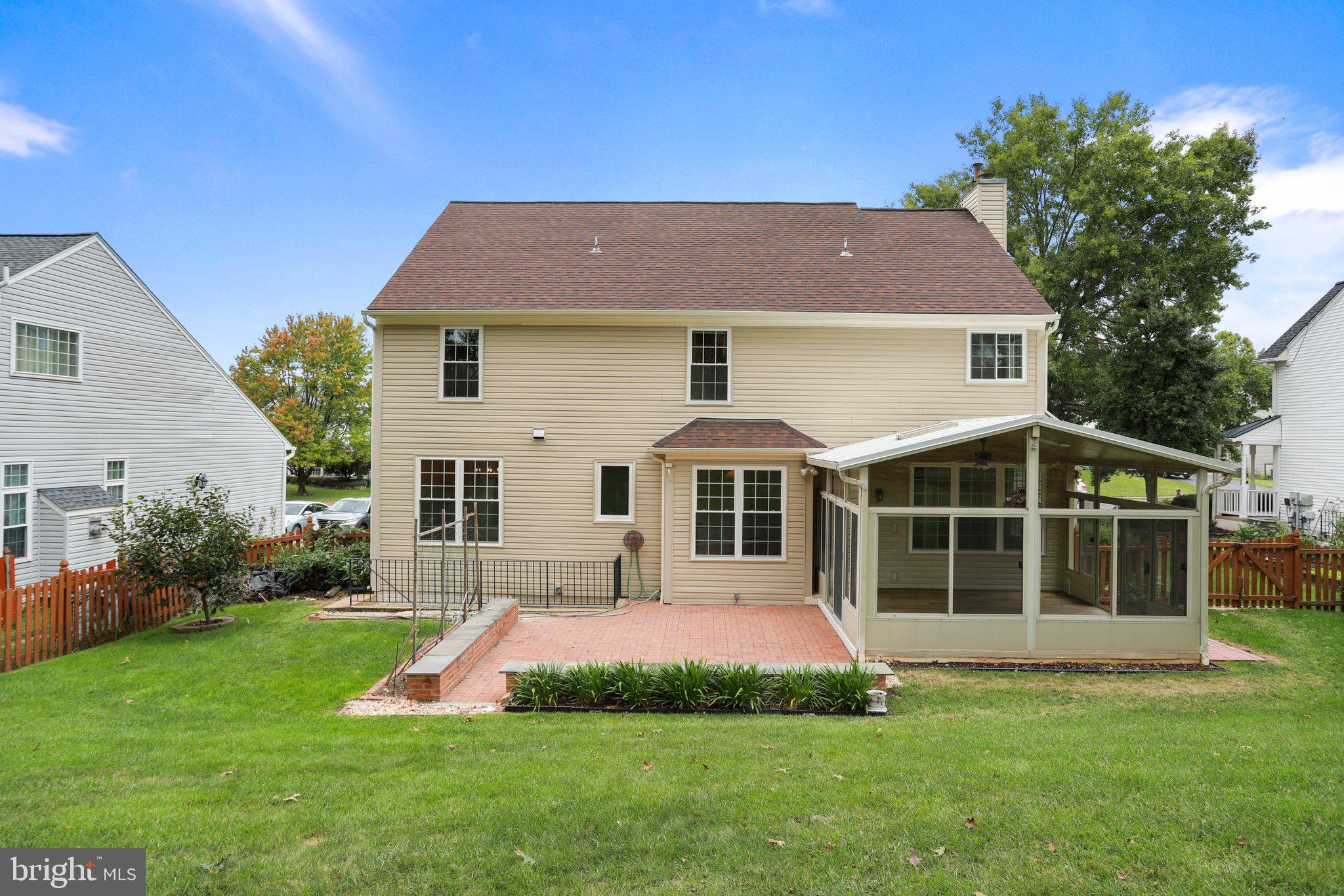 MONROSE HILL - Residential