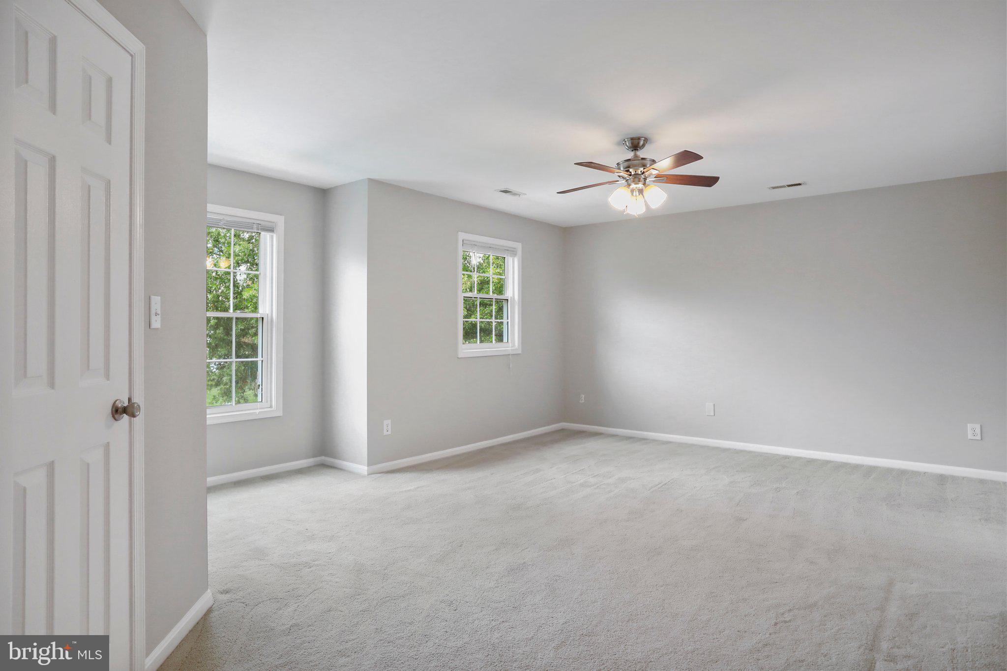 MONROSE HILL - Residential