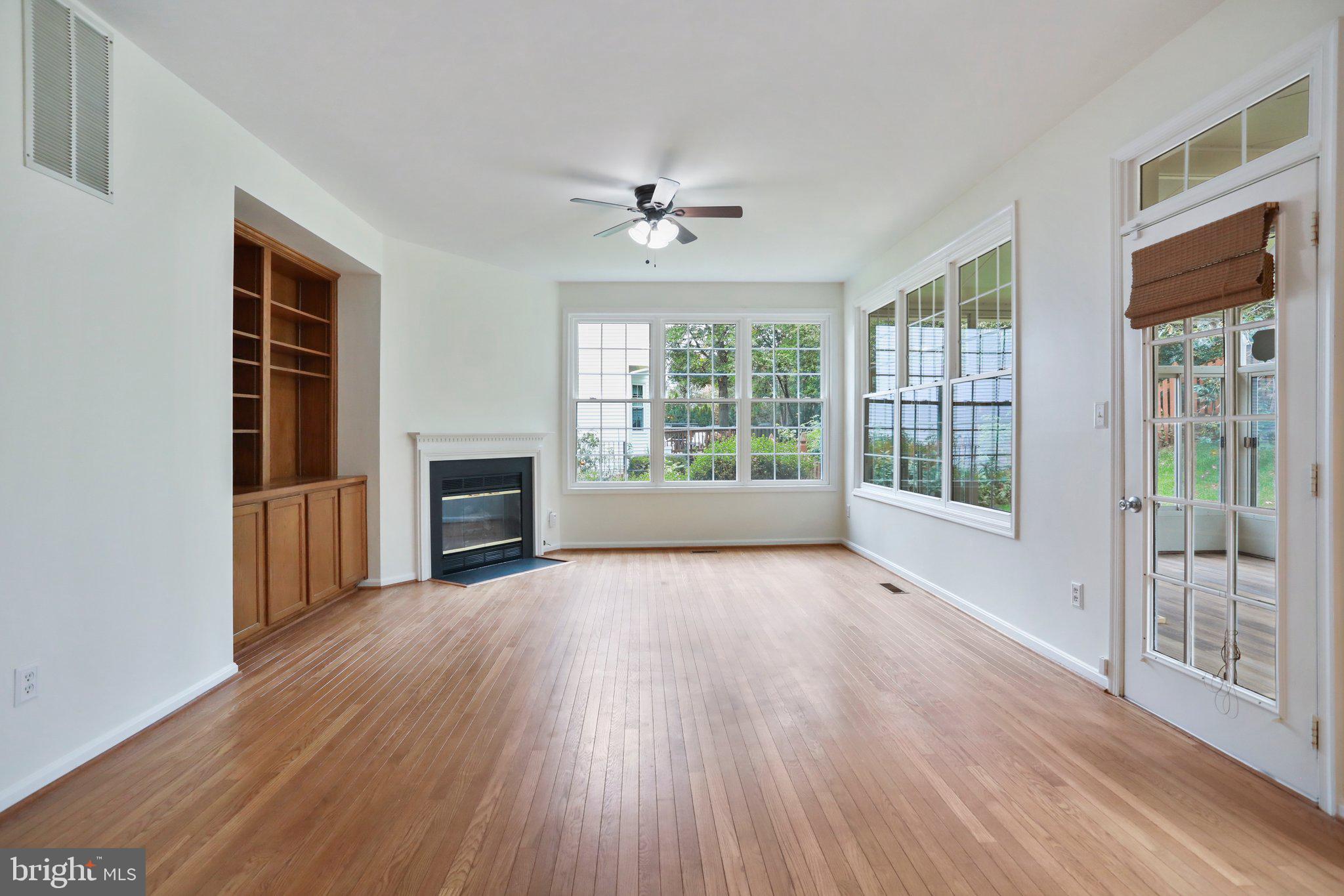 MONROSE HILL - Residential