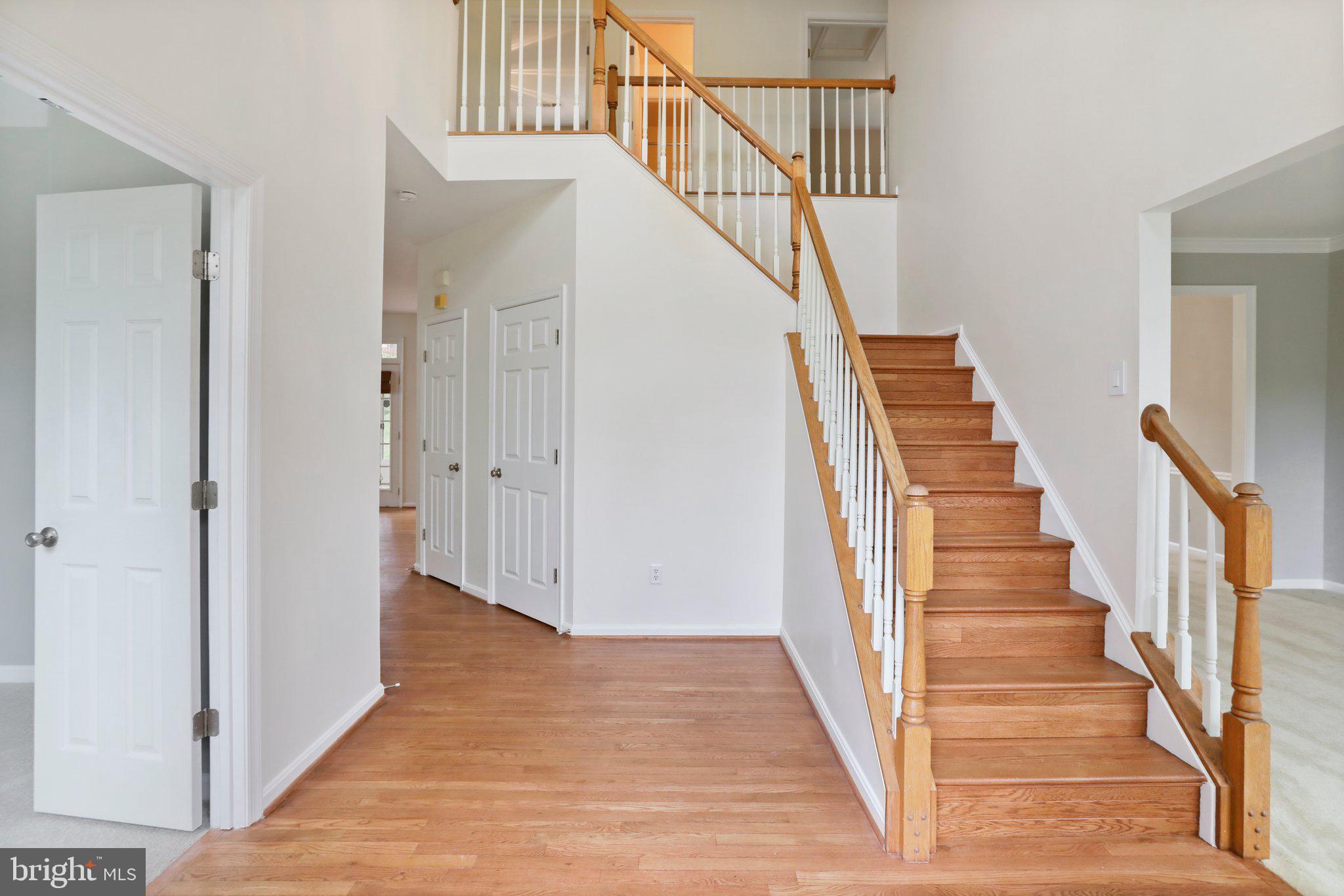 MONROSE HILL - Residential