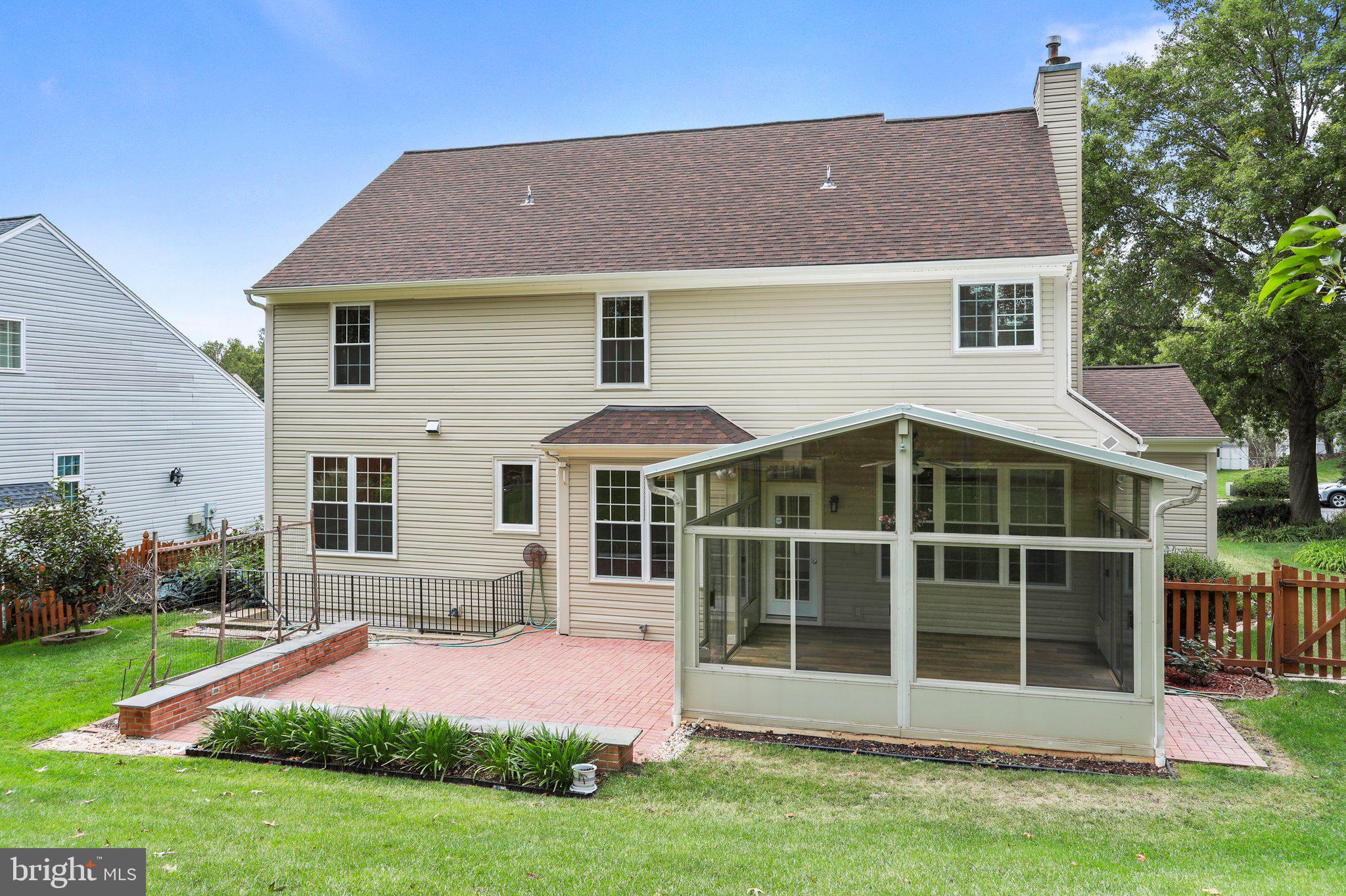 MONROSE HILL - Residential