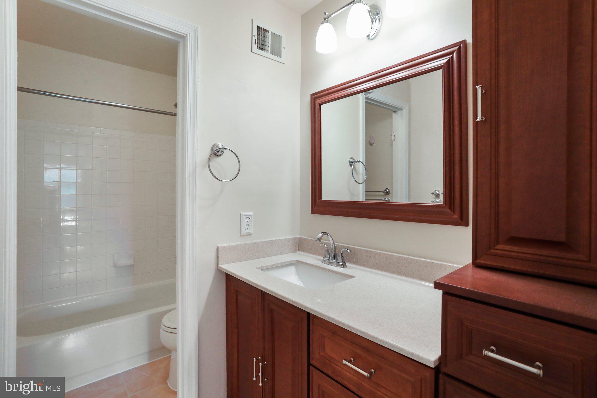 MONROSE HILL - Residential