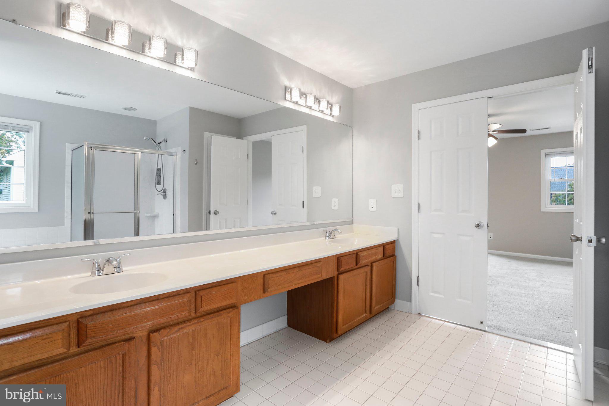 MONROSE HILL - Residential