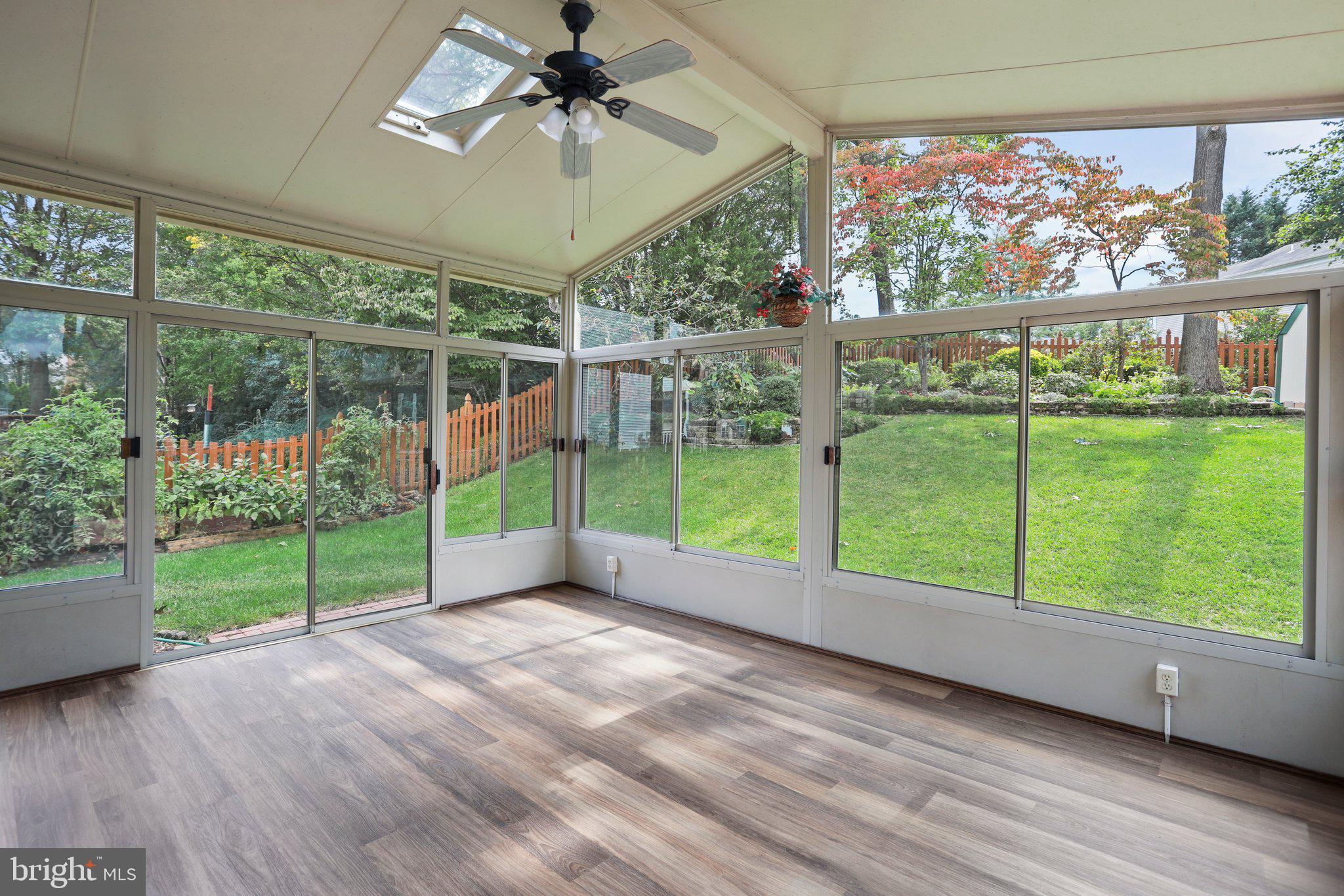 MONROSE HILL - Residential