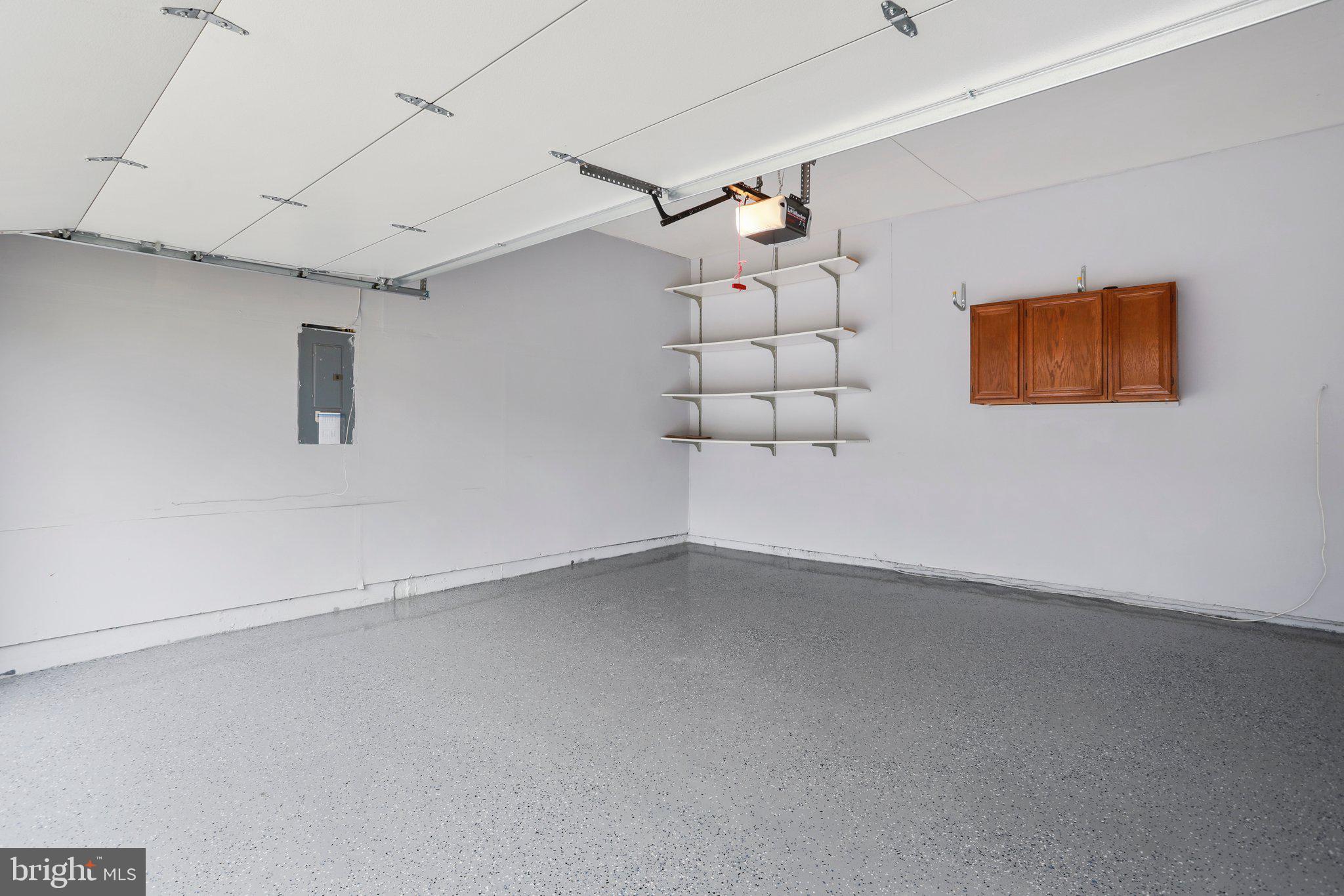 MONROSE HILL - Residential