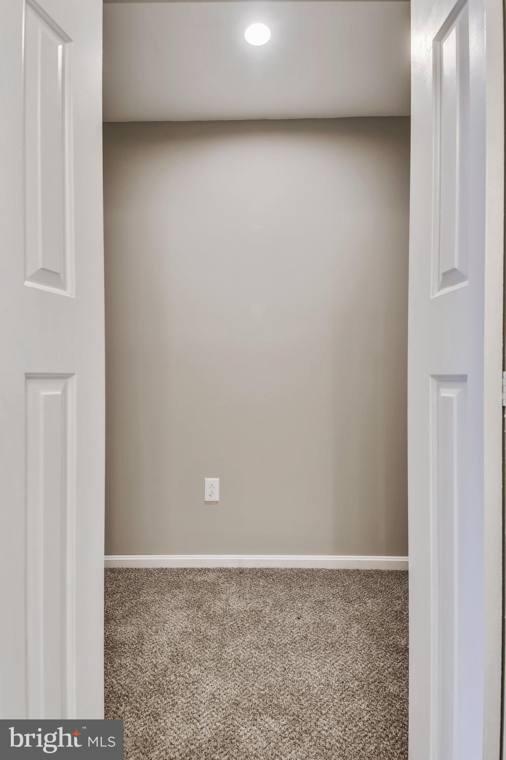 BACK RIVER - Residential