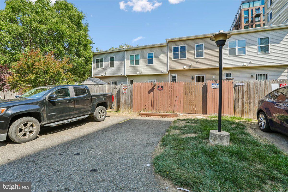 1336 HALF STREET SW 1336