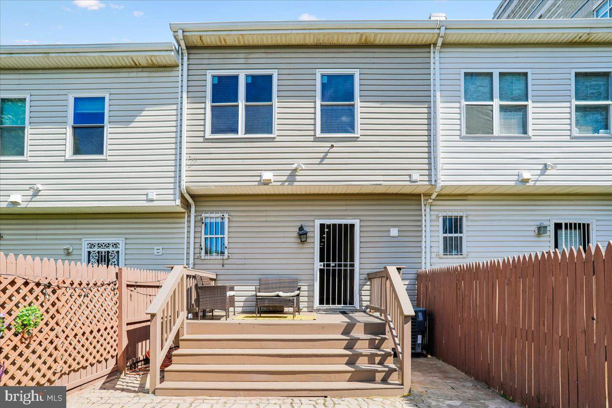 1336 HALF STREET SW 1336