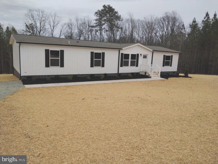 Under construction! NEW 3 Bed 2 bath home! Sitting on 3.7 acres this new construction home is just minutes from the town of Bremo Bluff! Situated also in the Firefly Fios area - you will be able to get high speed internet! 1791 sq.ft. home features 2 living rooms, ceiling fans, LARGE kitchen, double vanities in primary bath, additional study/office, stainless steel appliances, Farmhouse exterior, 10x12 rear deck, sidewalk and landscaping across the front! Expected showings to start in middle of FEB. NO RESTRICTIONS! Exterior and interior photos of similar model.