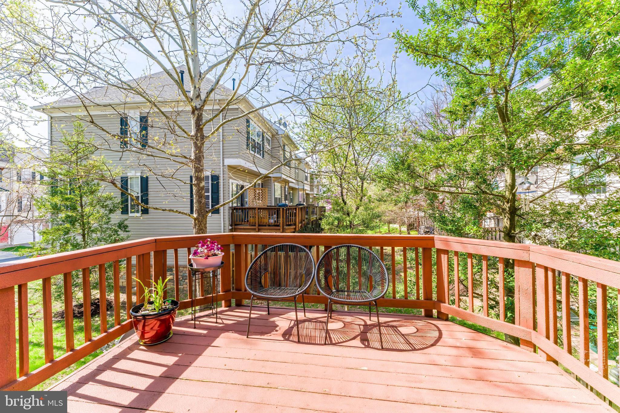 23097 FONTWELL SQUARE