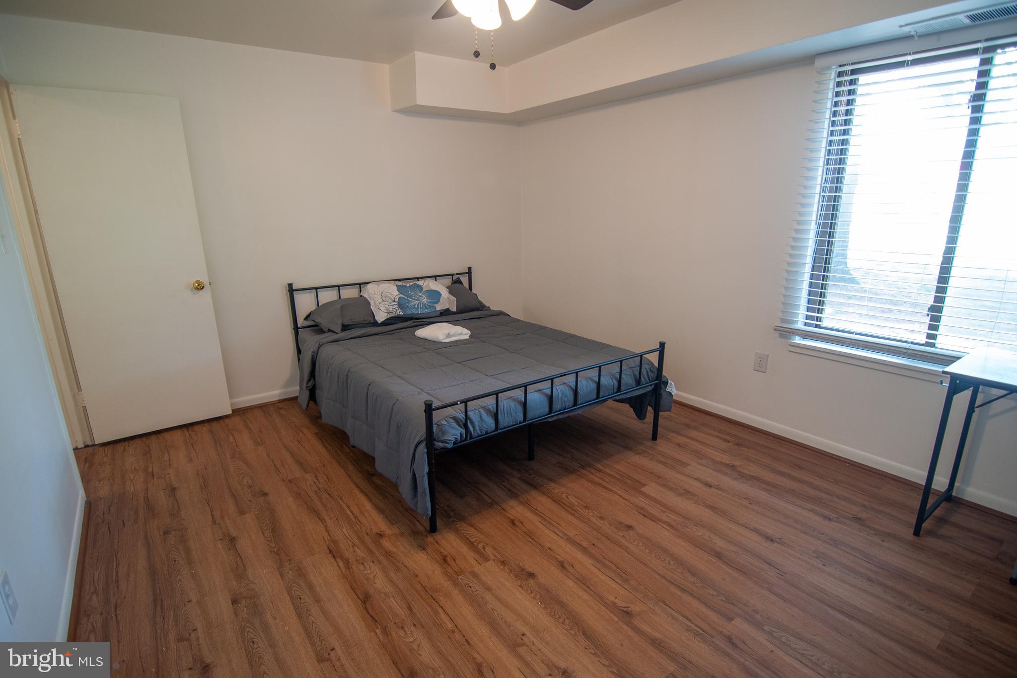 VOM VILLAGE CENTER - Residential Lease