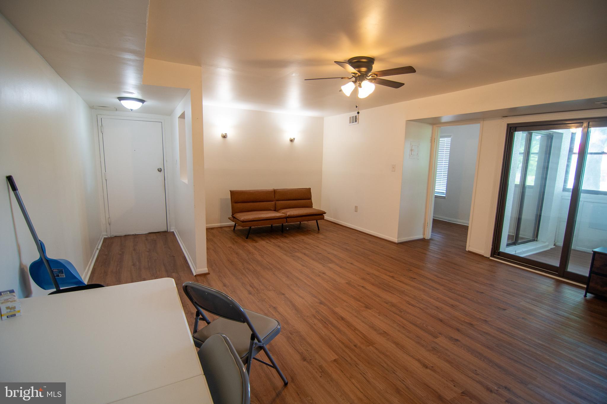 VOM VILLAGE CENTER - Residential Lease