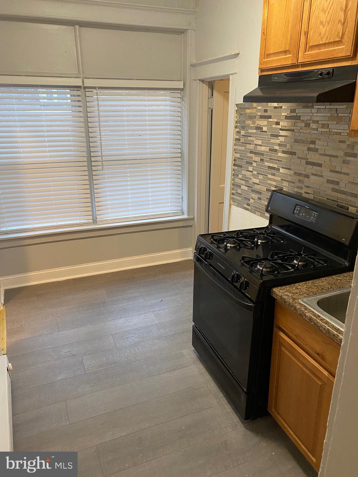 WEST OAK LANE - Residential Lease