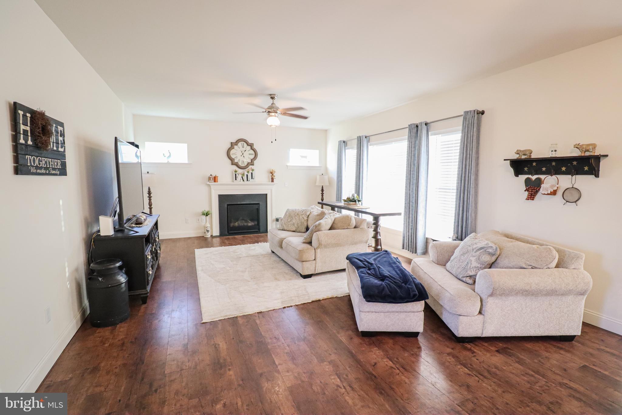HAMPTON HEIGHTS - Residential