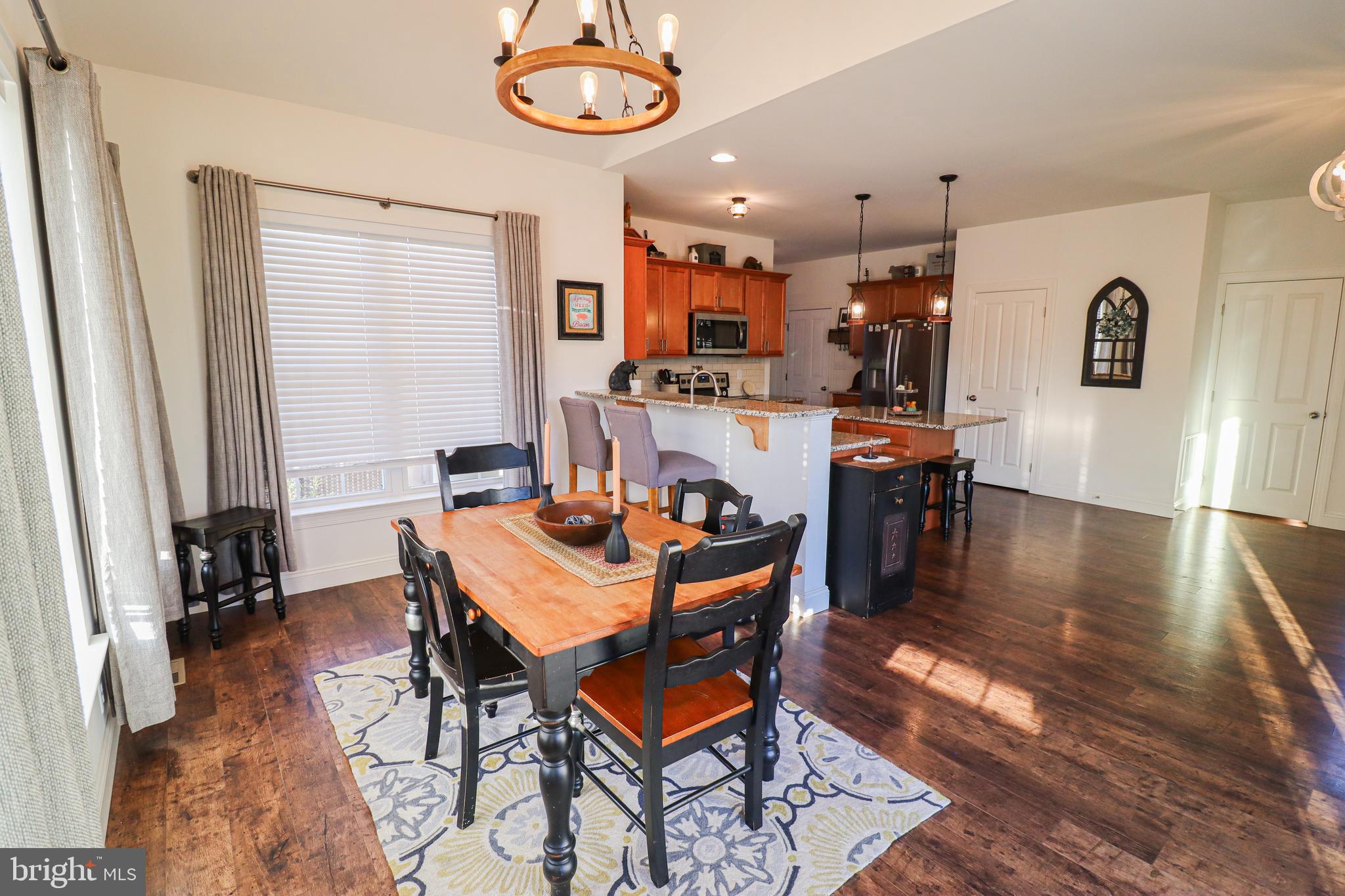 HAMPTON HEIGHTS - Residential