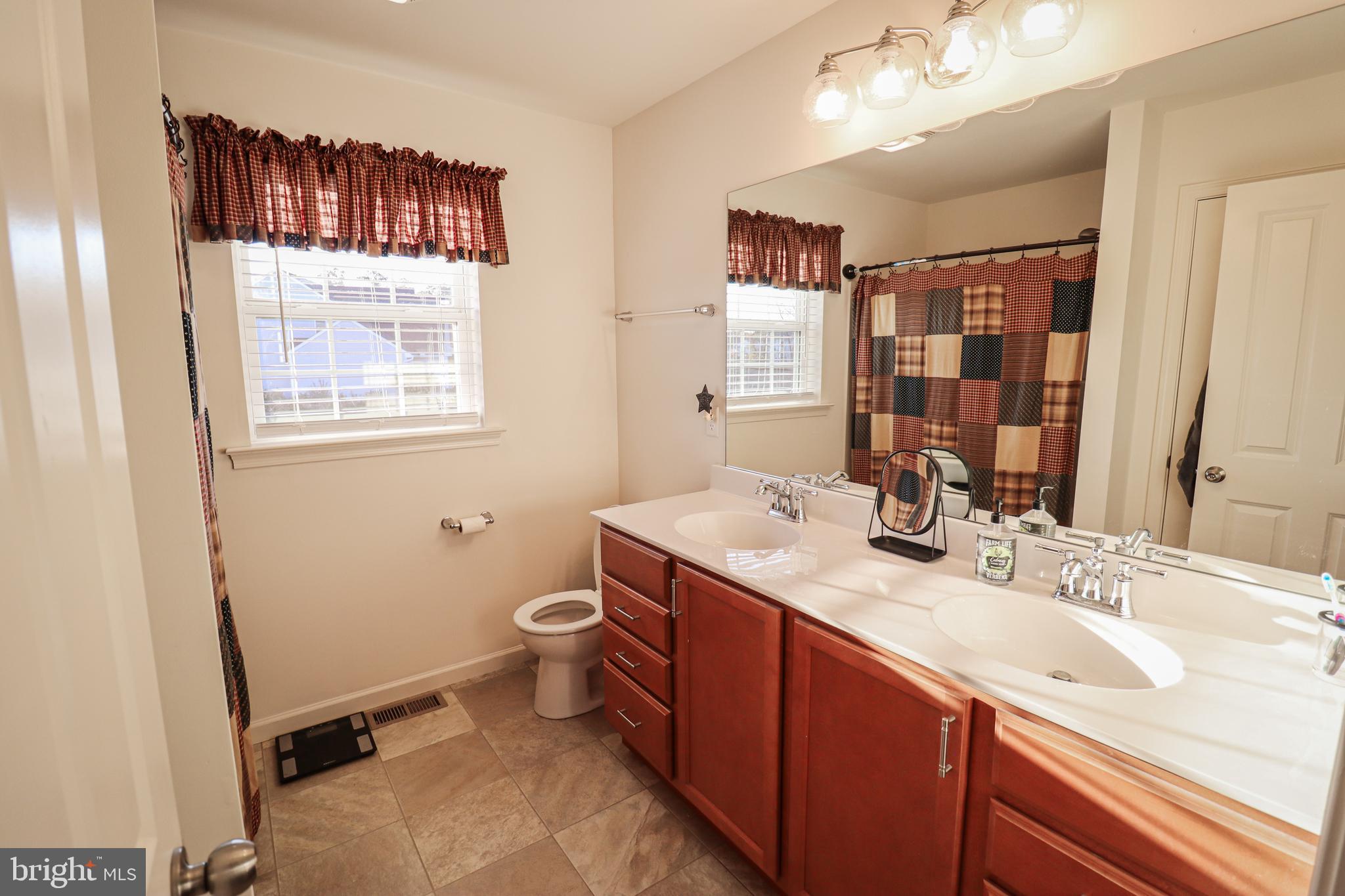 HAMPTON HEIGHTS - Residential