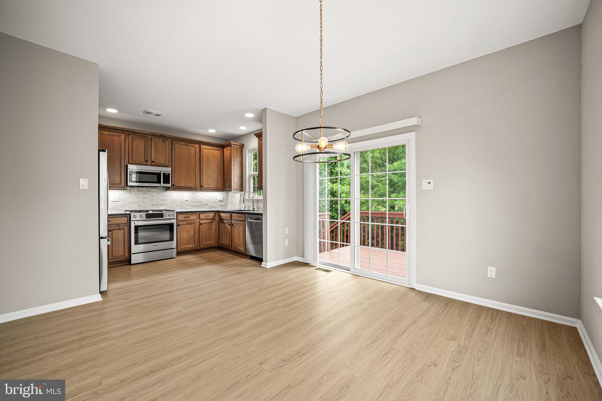 24 CAMERON COURT CONDO 24