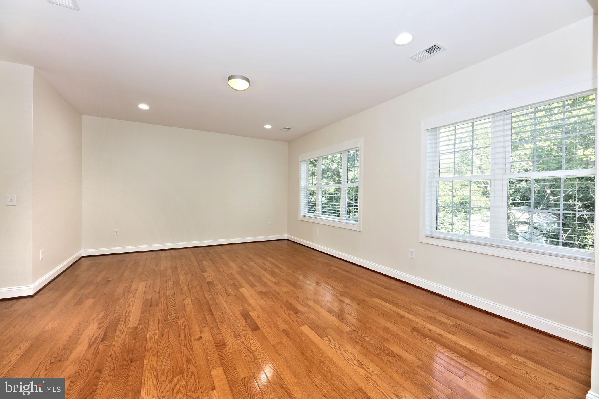 ROBERTS PLACE - Residential Lease