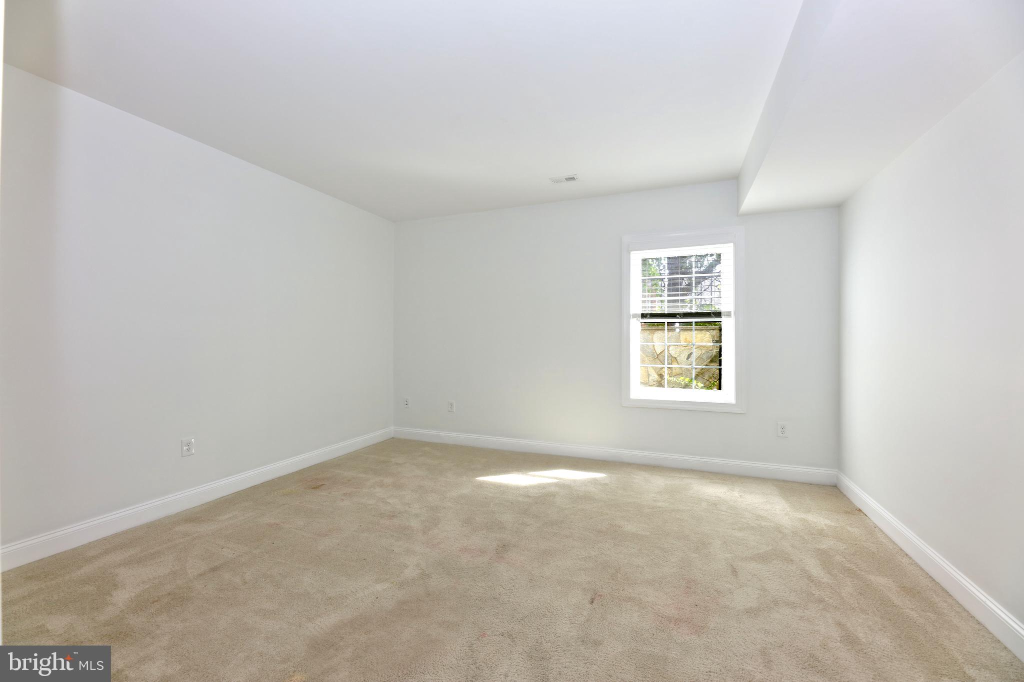 ROBERTS PLACE - Residential Lease