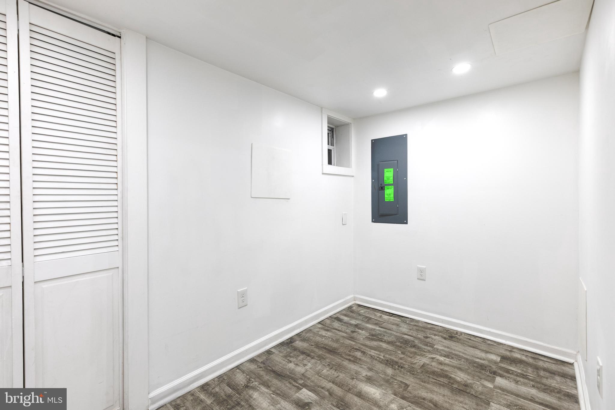 WASHINGTON VILLAGE - Residential Lease