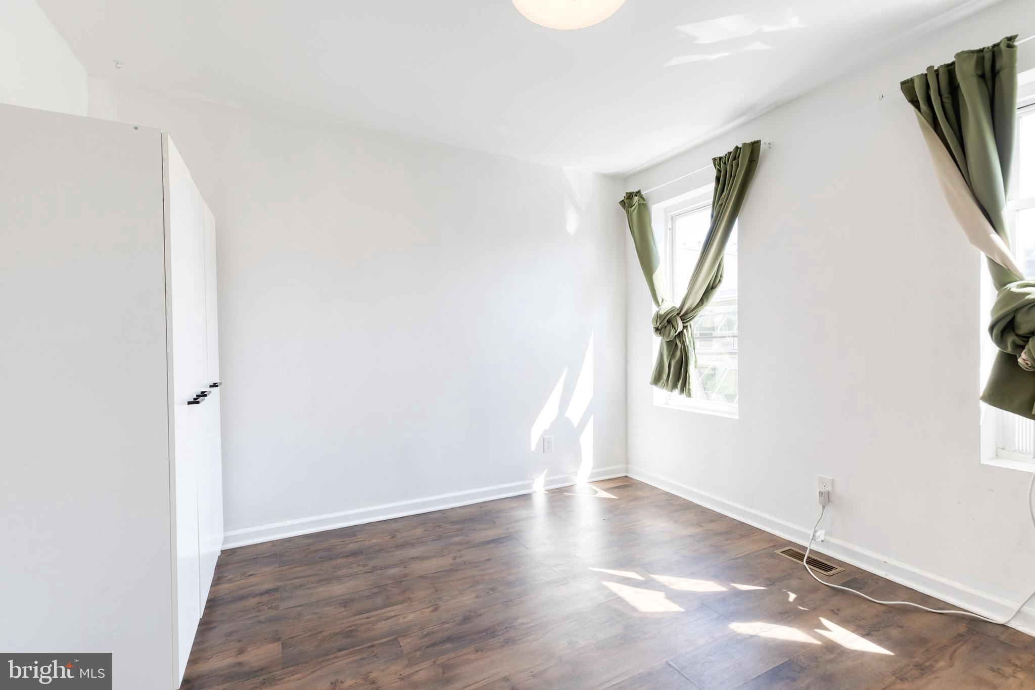 WASHINGTON VILLAGE - Residential Lease
