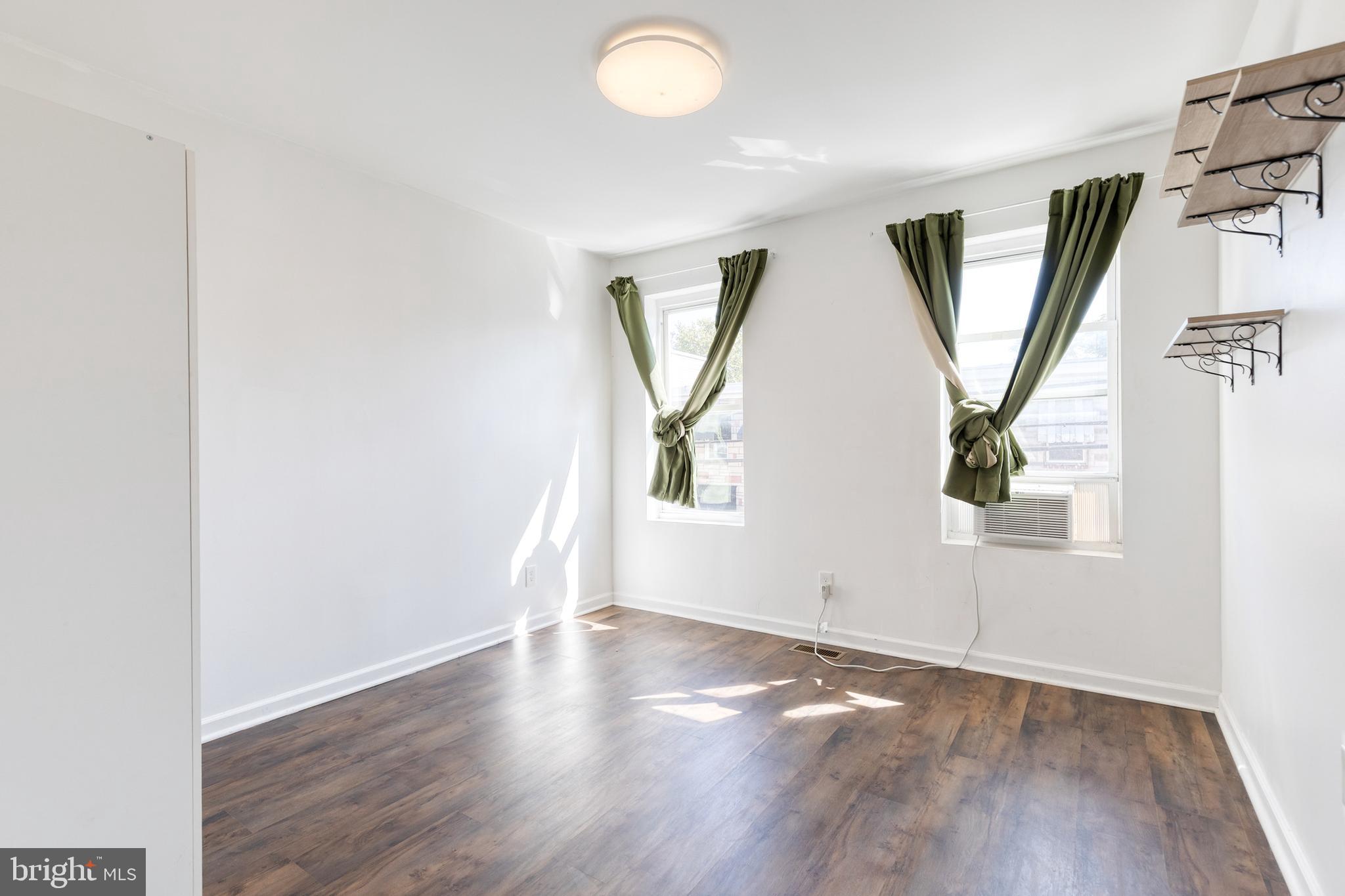 WASHINGTON VILLAGE - Residential Lease