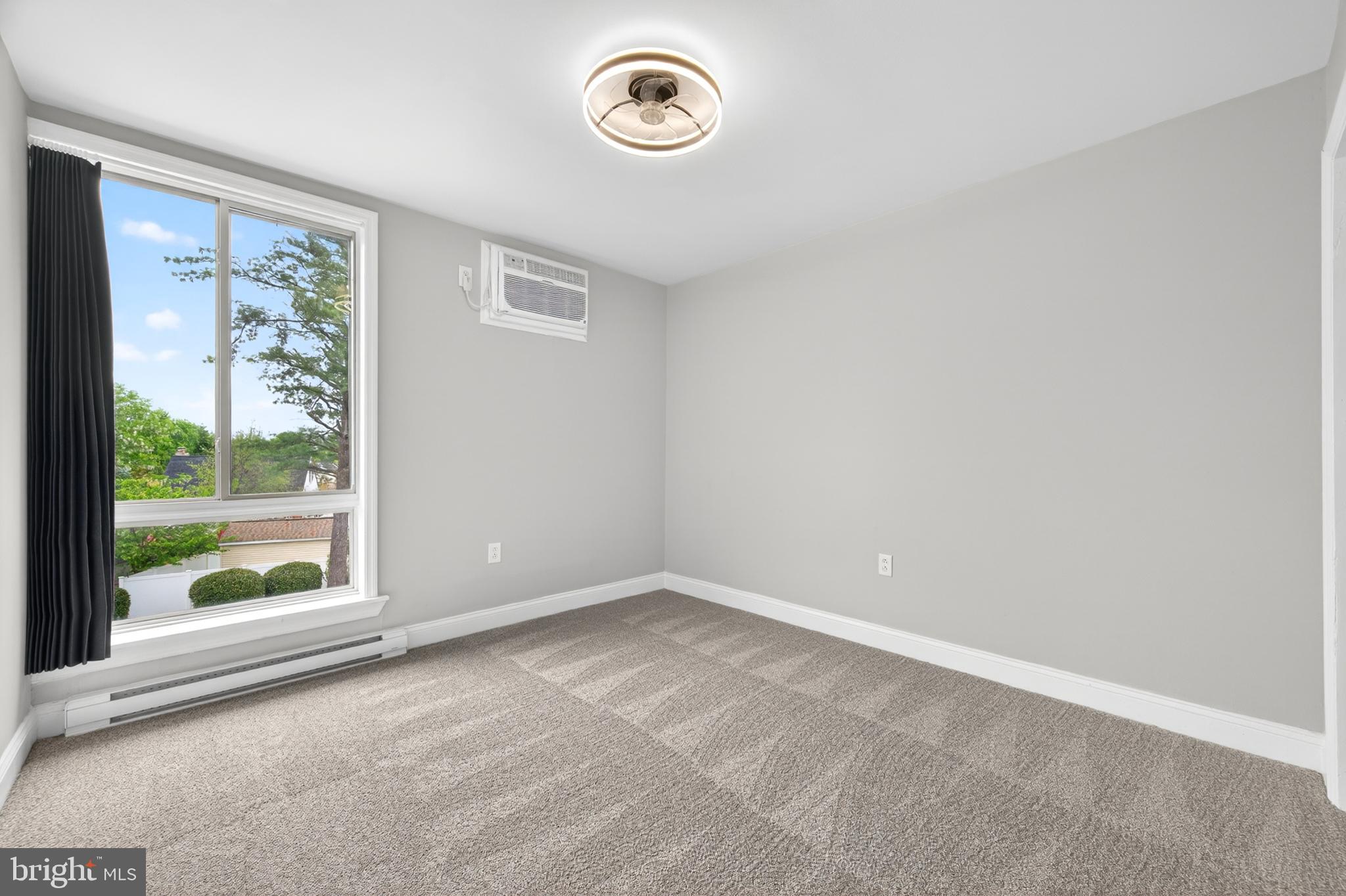 JEFFERSON CHASE - Residential