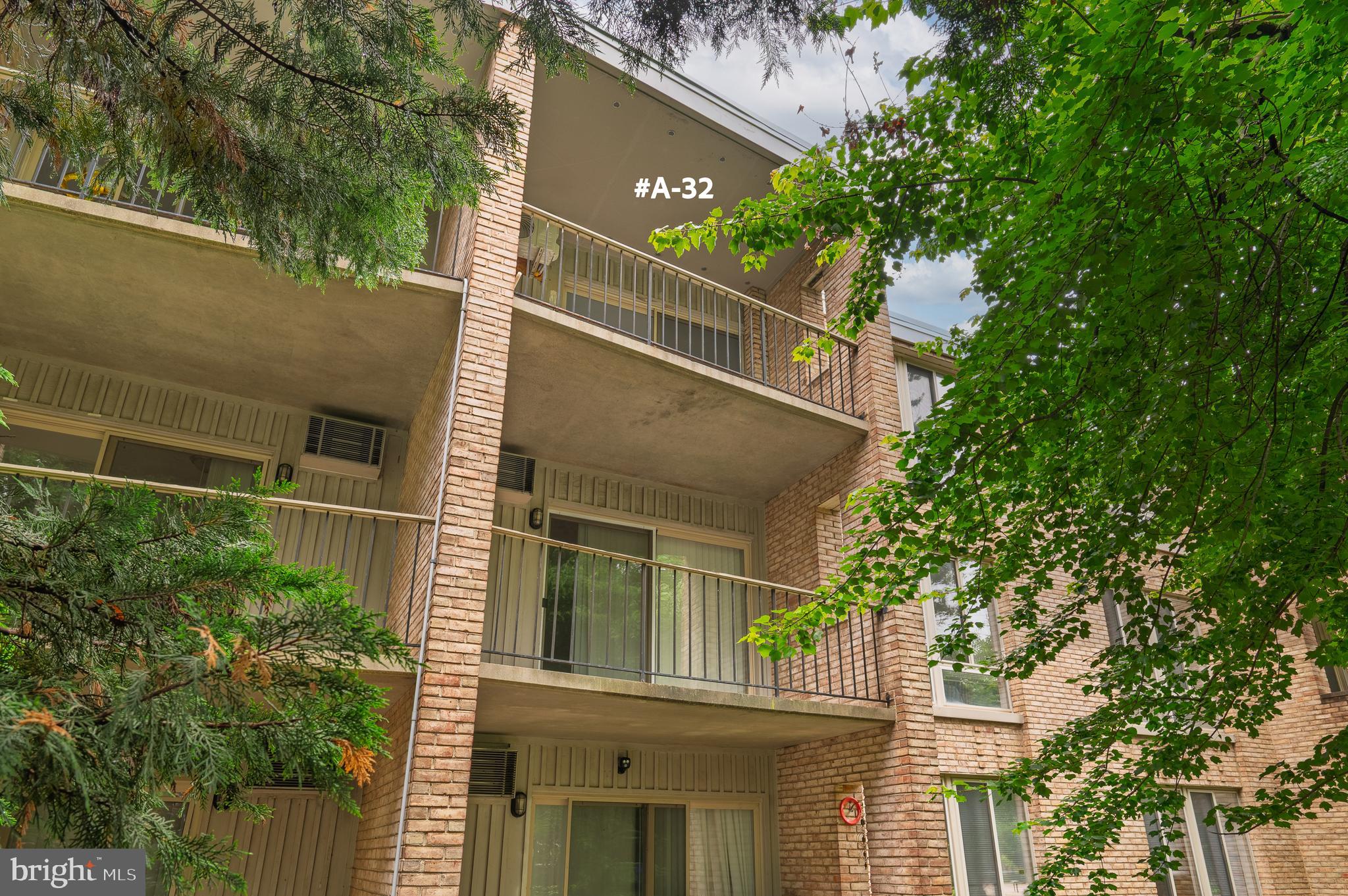 JEFFERSON CHASE - Residential