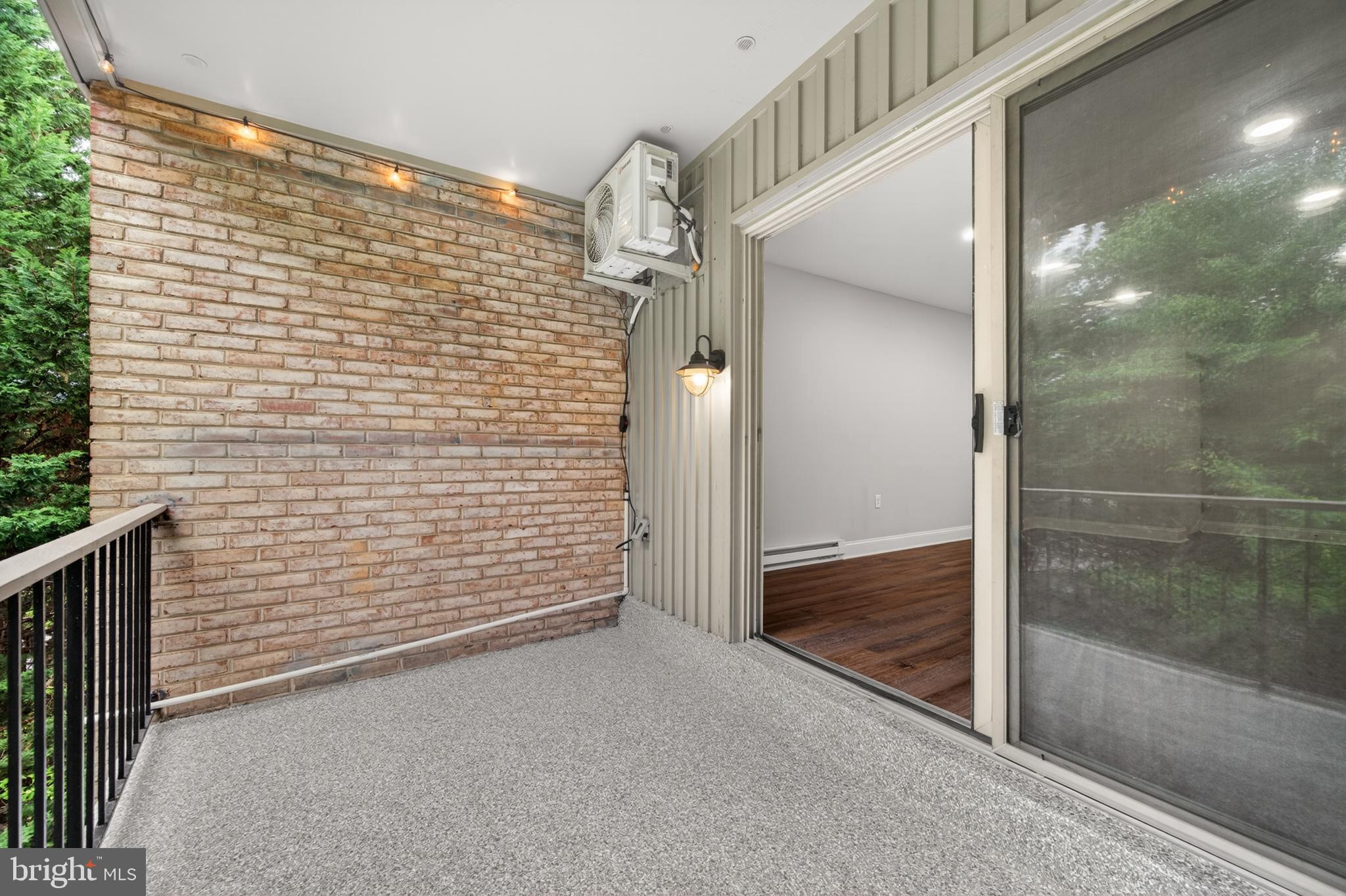 JEFFERSON CHASE - Residential