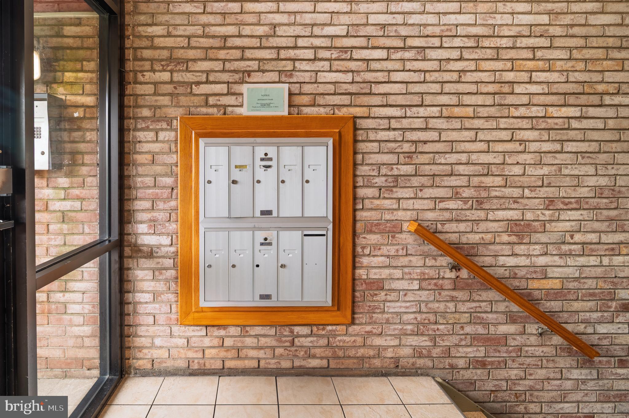 JEFFERSON CHASE - Residential