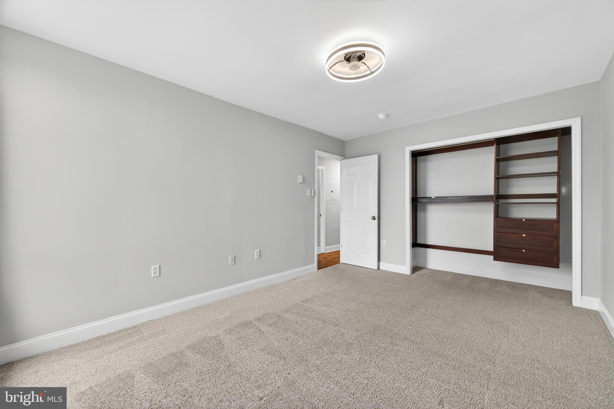 JEFFERSON CHASE - Residential