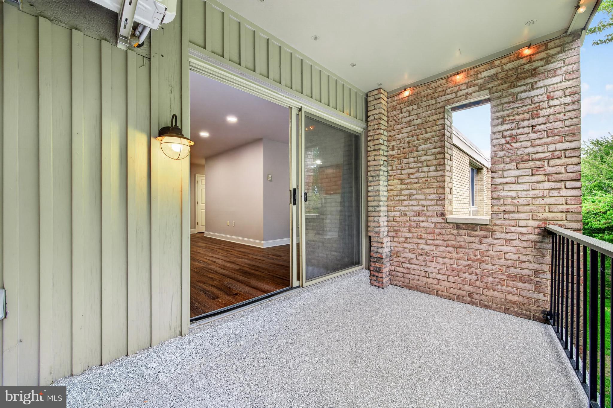 JEFFERSON CHASE - Residential