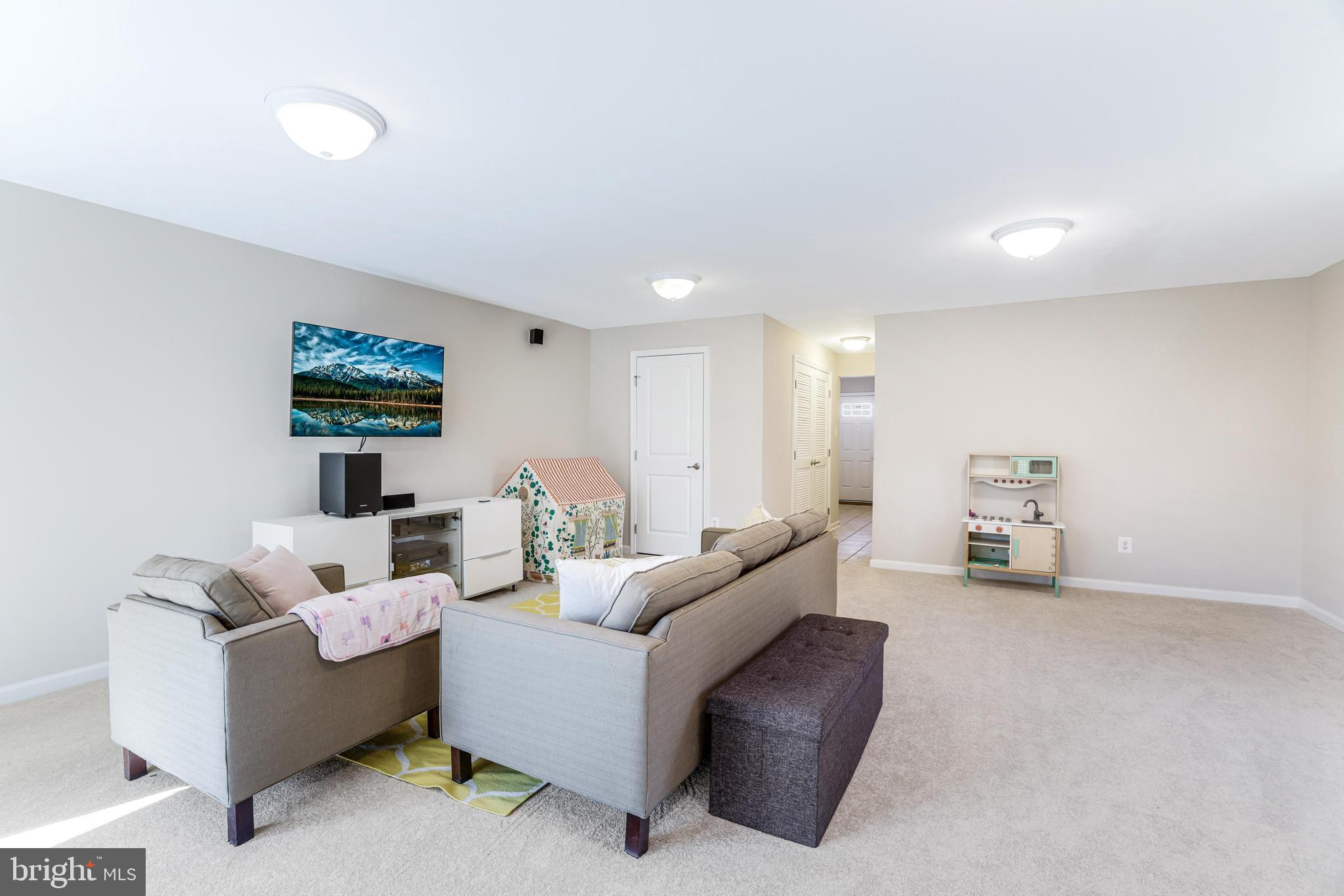 AUTUMN OAKS - Residential