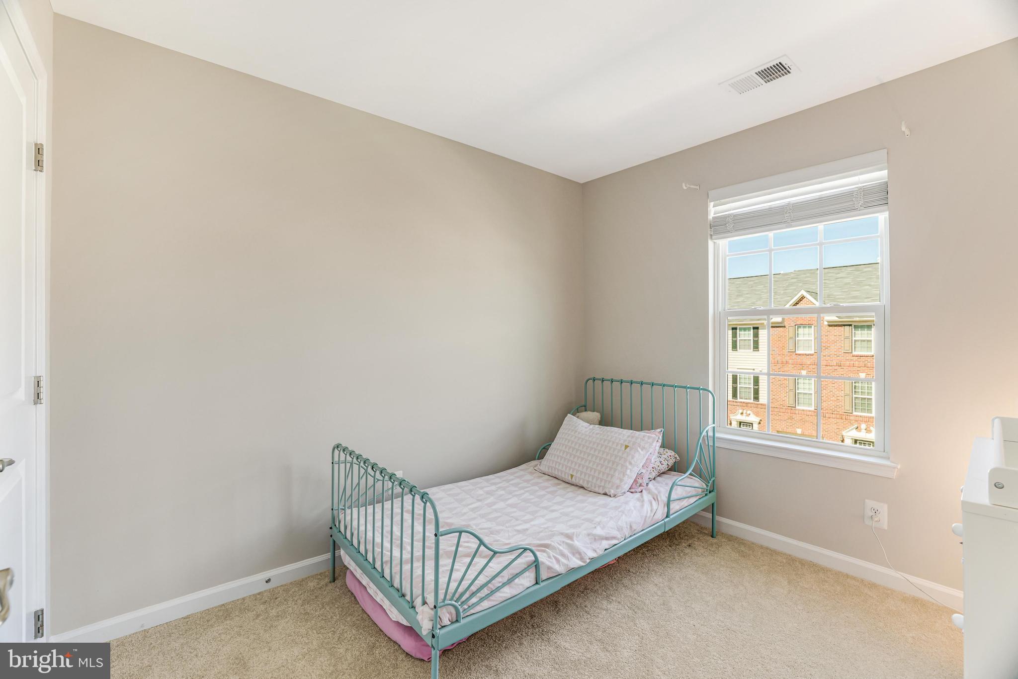 AUTUMN OAKS - Residential