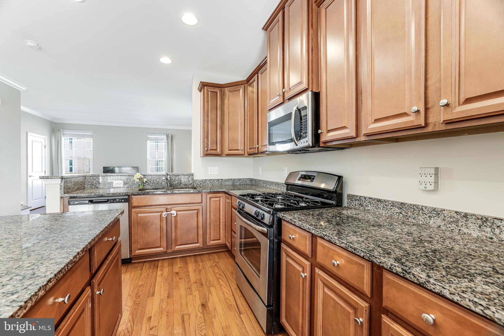 AUTUMN OAKS - Residential