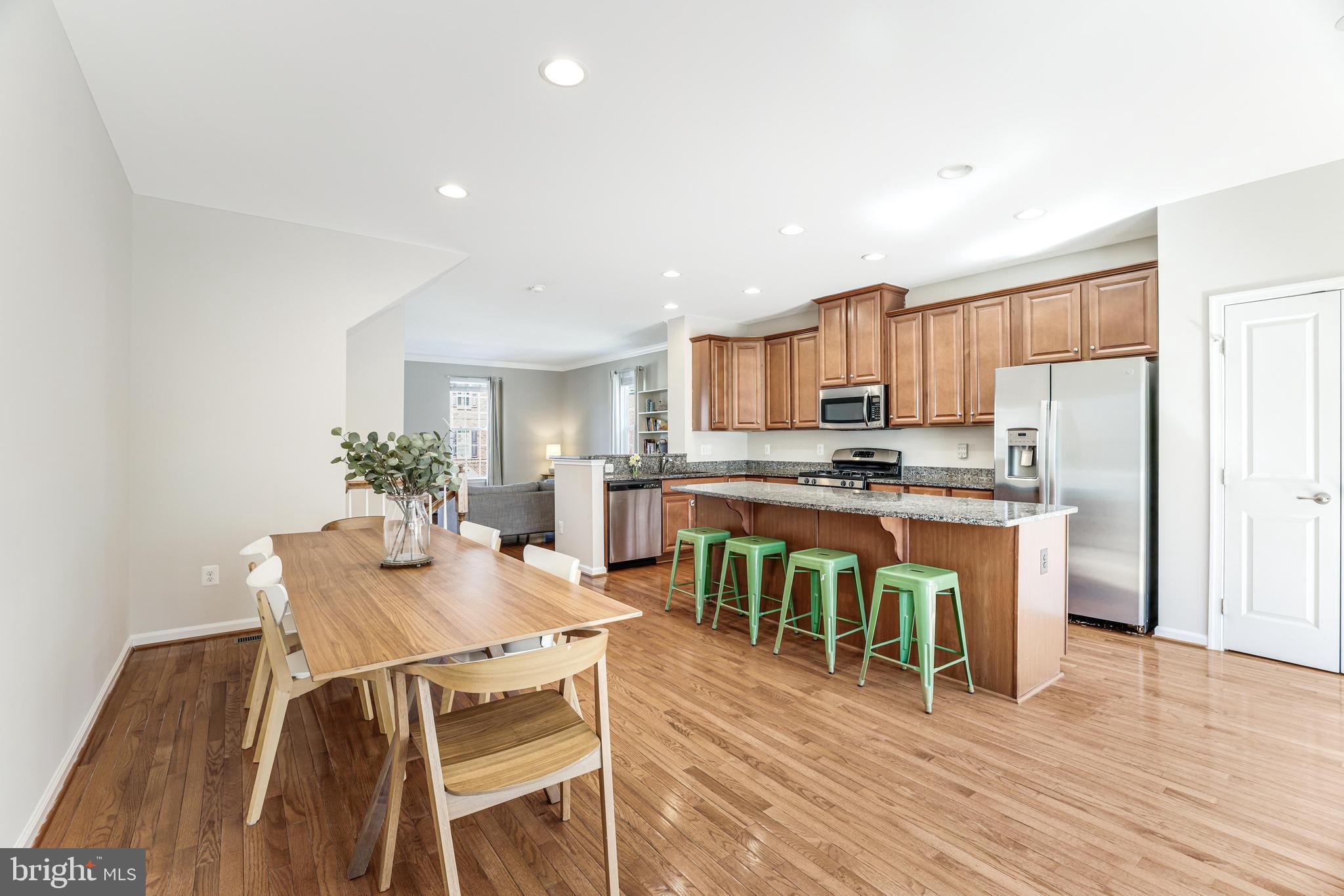 AUTUMN OAKS - Residential