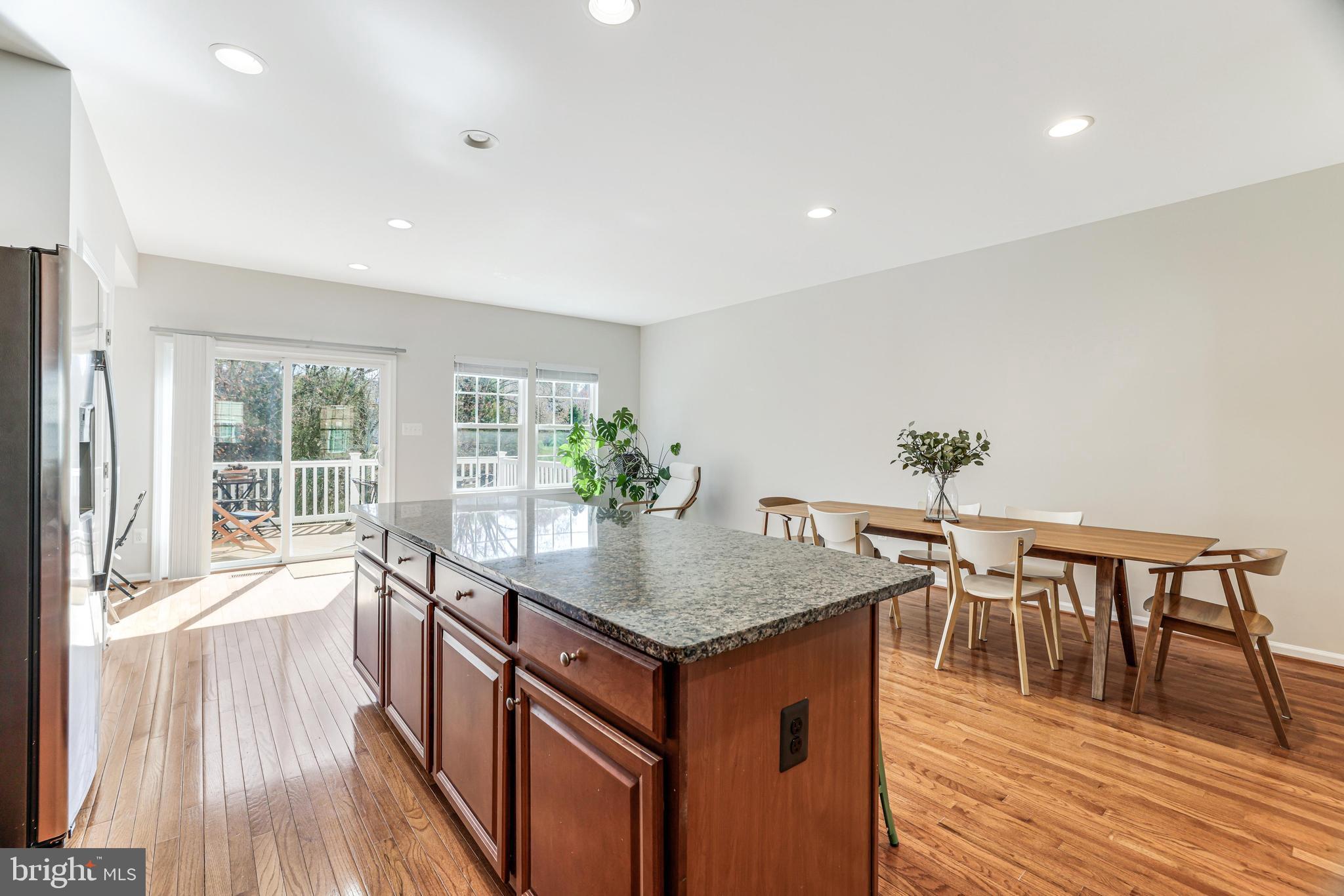 AUTUMN OAKS - Residential