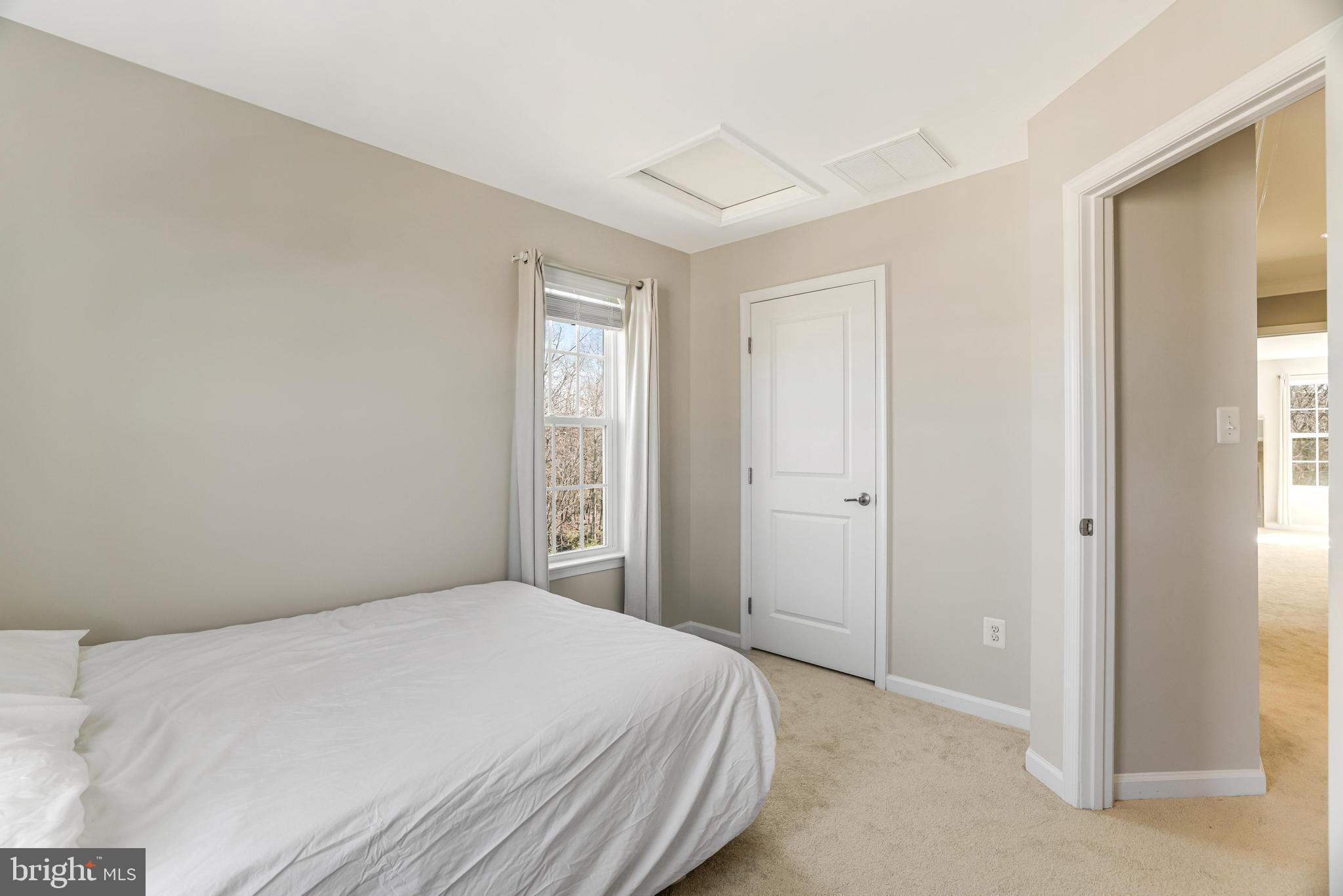 AUTUMN OAKS - Residential