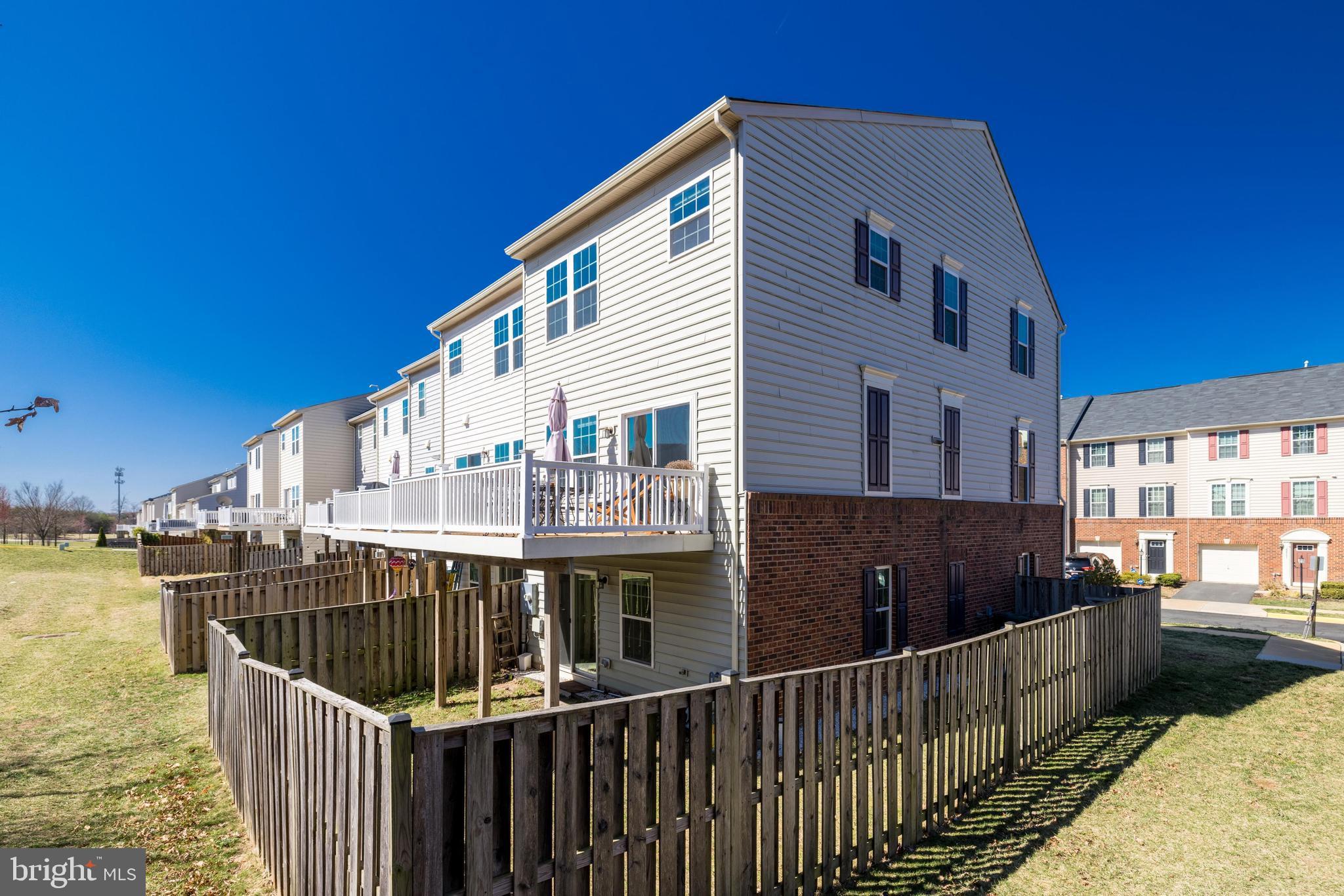 AUTUMN OAKS - Residential