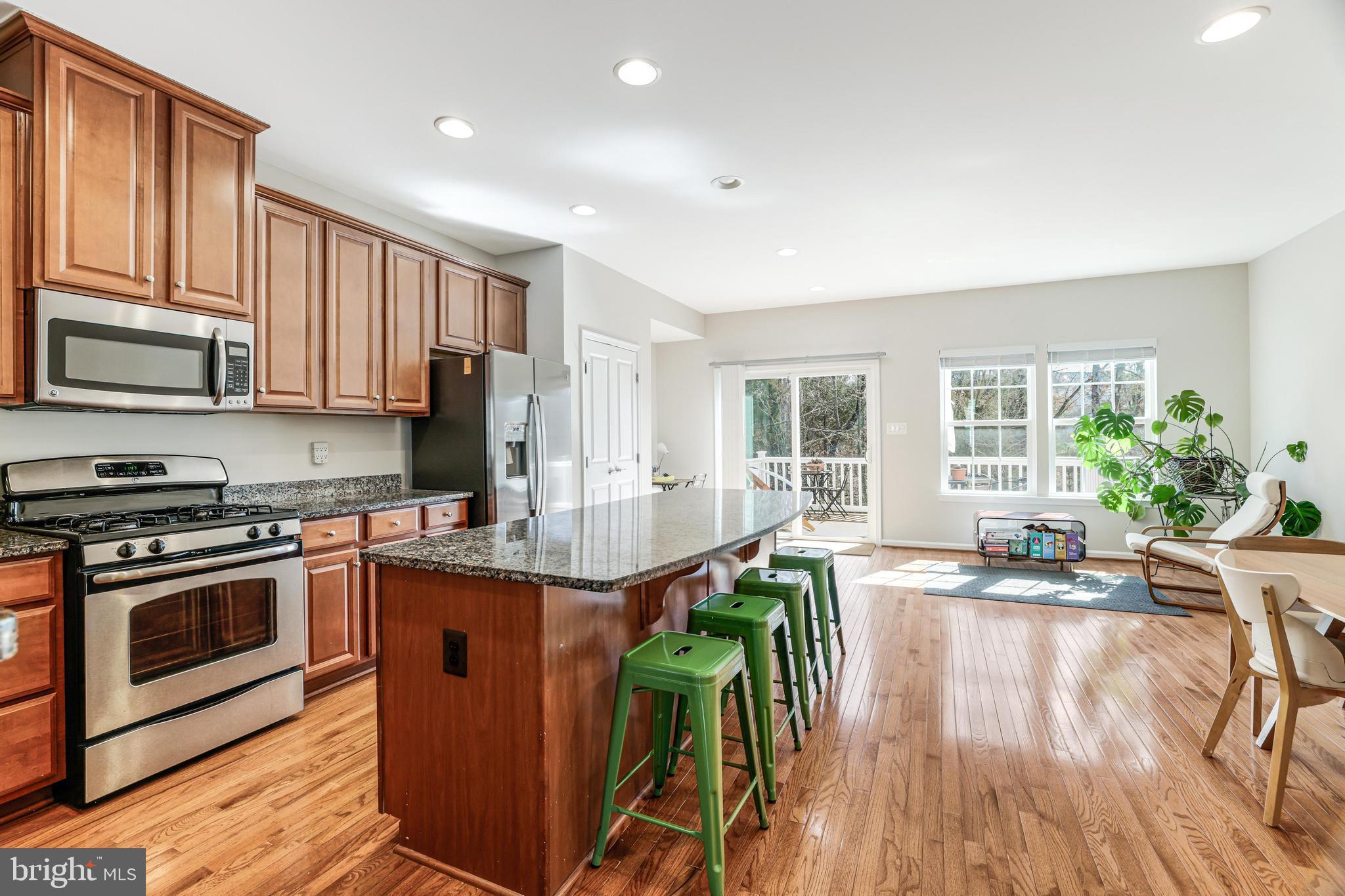 AUTUMN OAKS - Residential