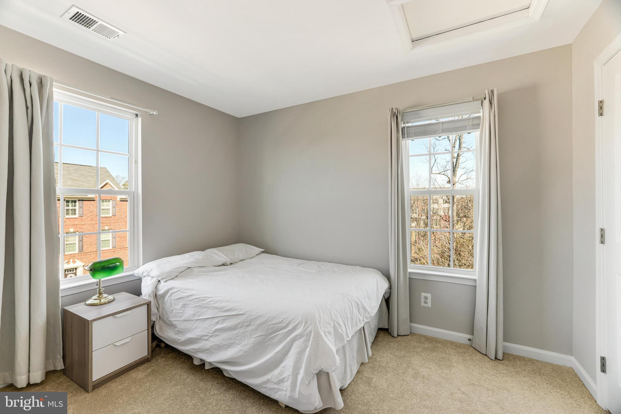 AUTUMN OAKS - Residential