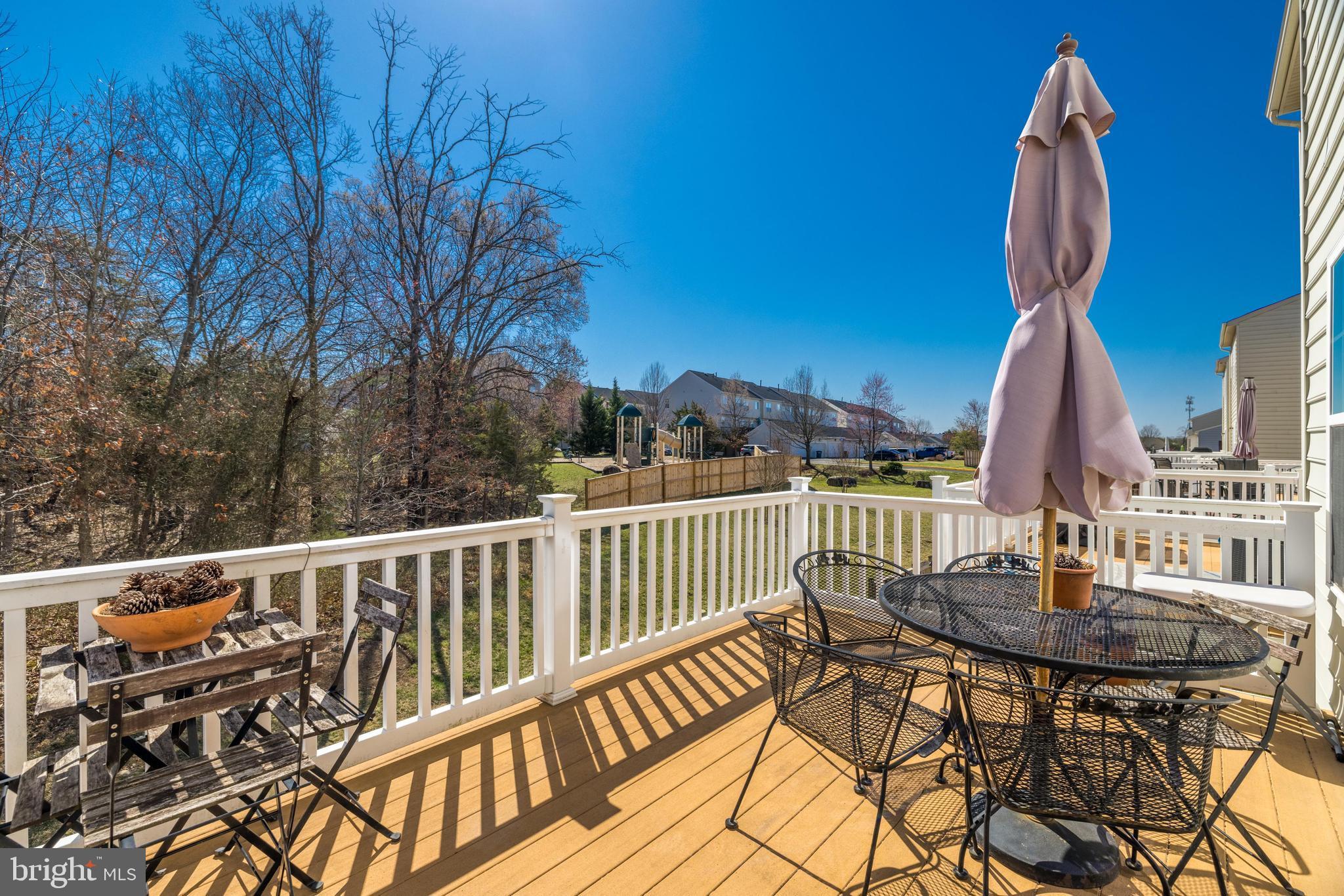 AUTUMN OAKS - Residential