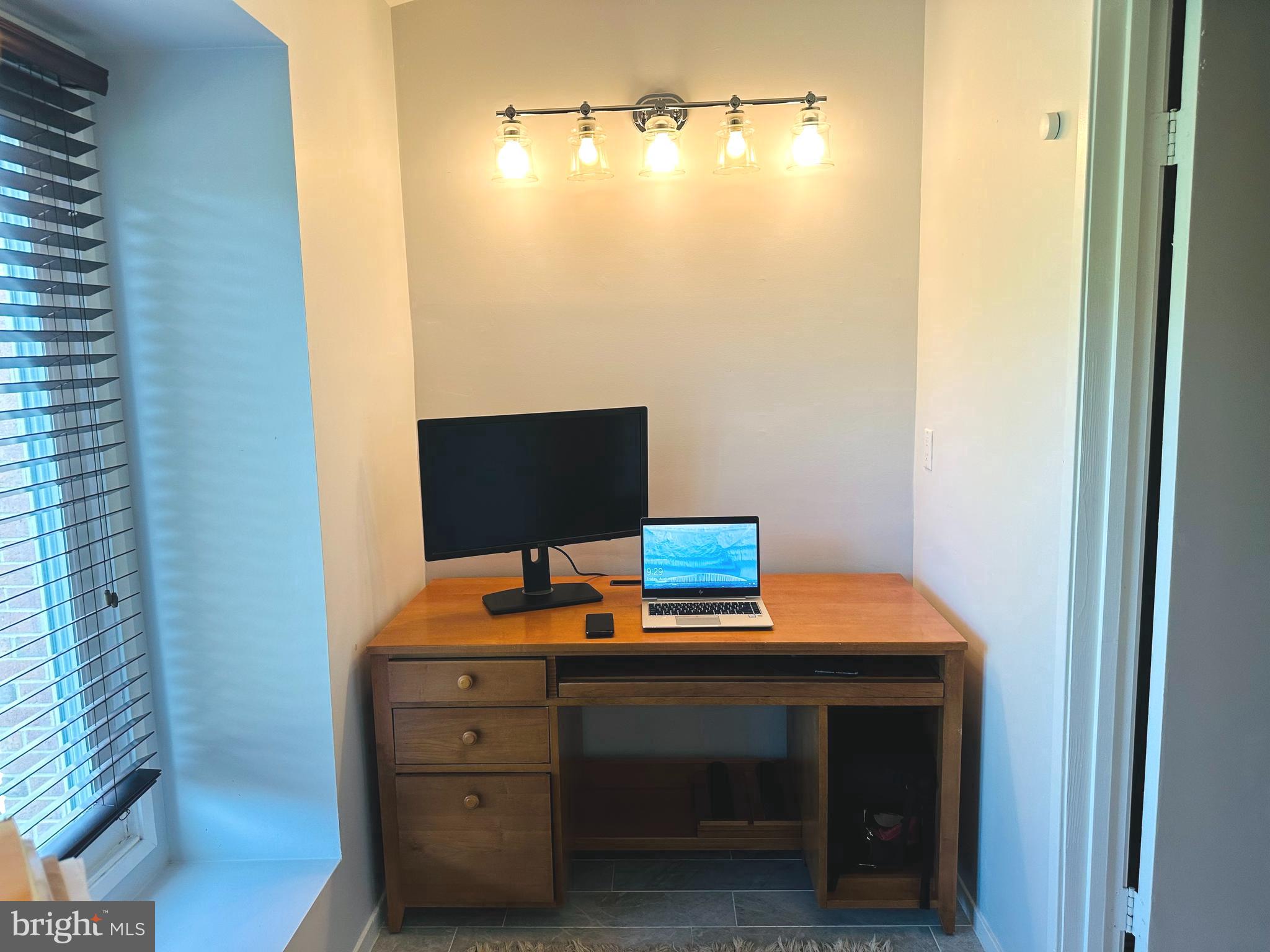 WOODROCK - Residential Lease