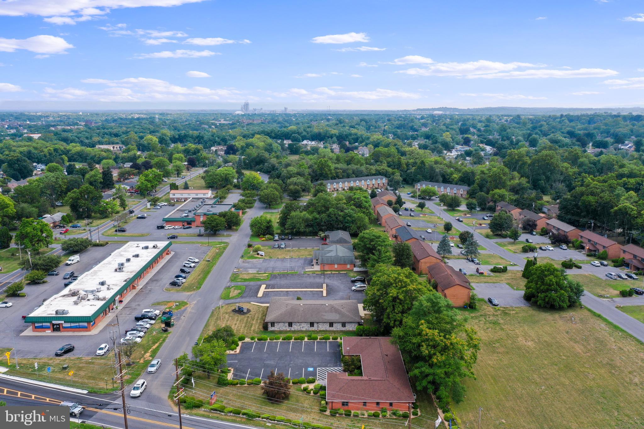 CLIFTON SQUARE - Commercial Lease